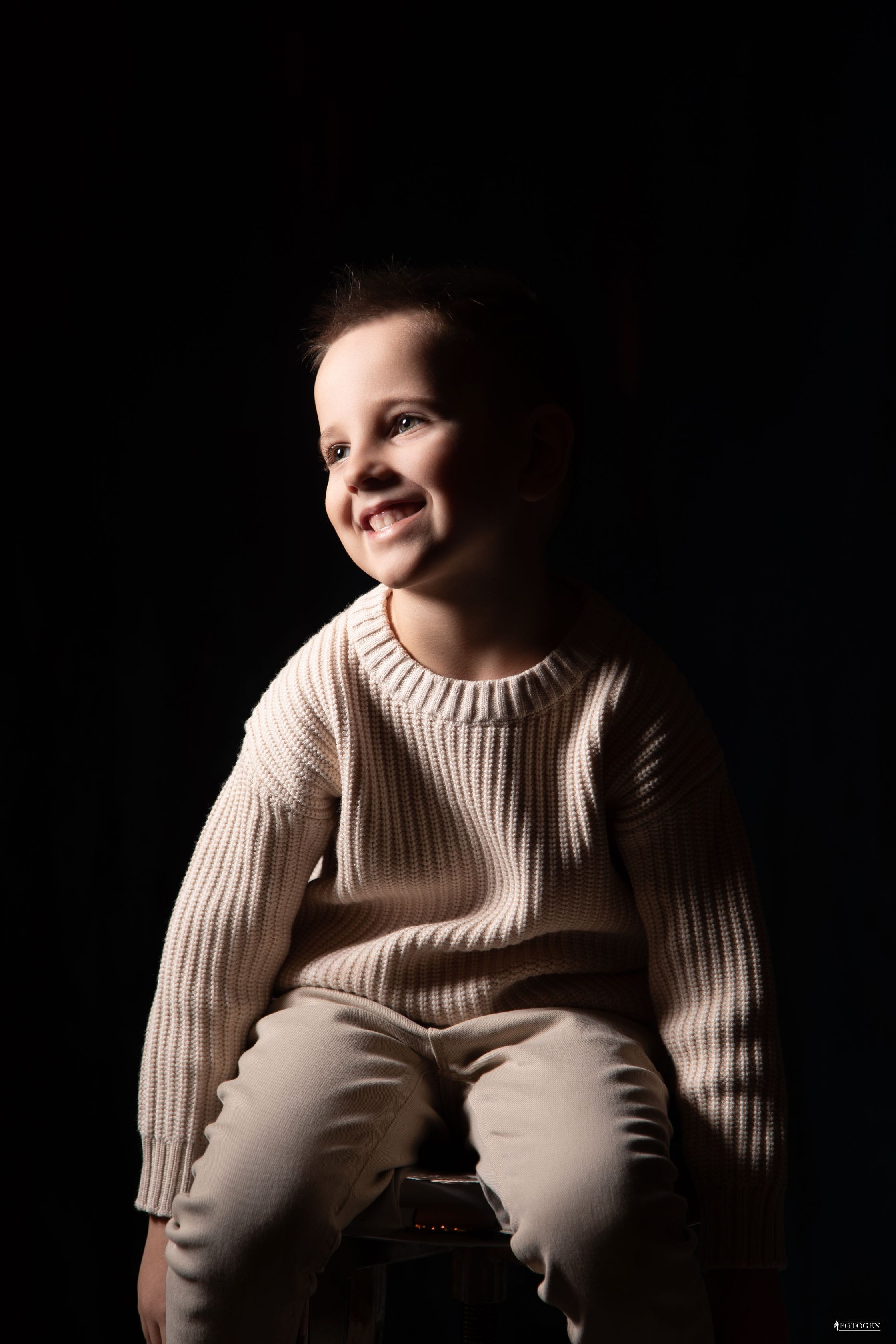 Фотосессия Мальчиков до 6 лет в Студии — Fotogen. Интерьерная фотостудия FOTOGEN г. Краснодар