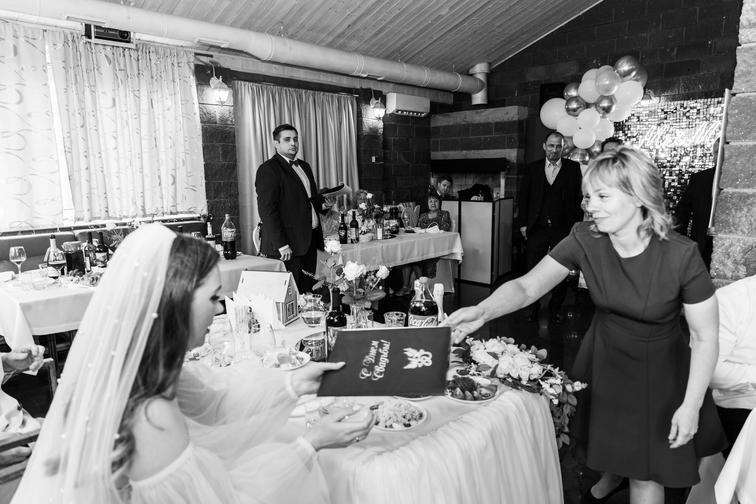 Свадебная фотосессия свадебный фотограф Татьяна Марсуверских свадебная фотопрогулка Москва Жуковский. Фотограф для маркетплейсов, фотоуслуги в Жуковском Татьяна Марсуверских