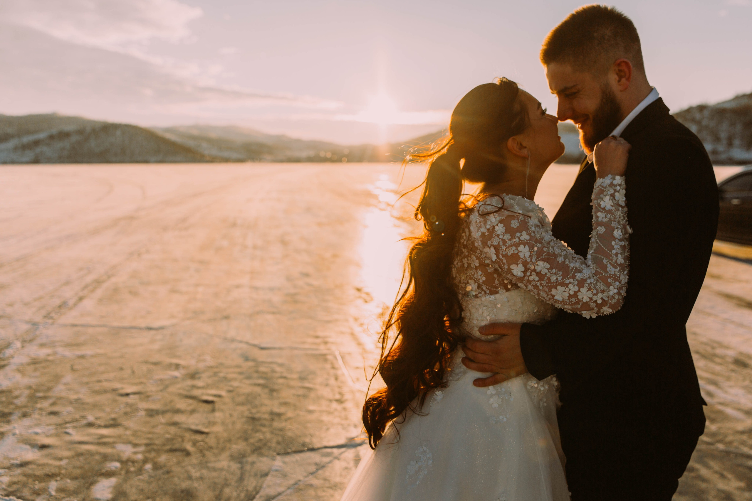 Свадебная зимняя съемка на Байкале. Главная