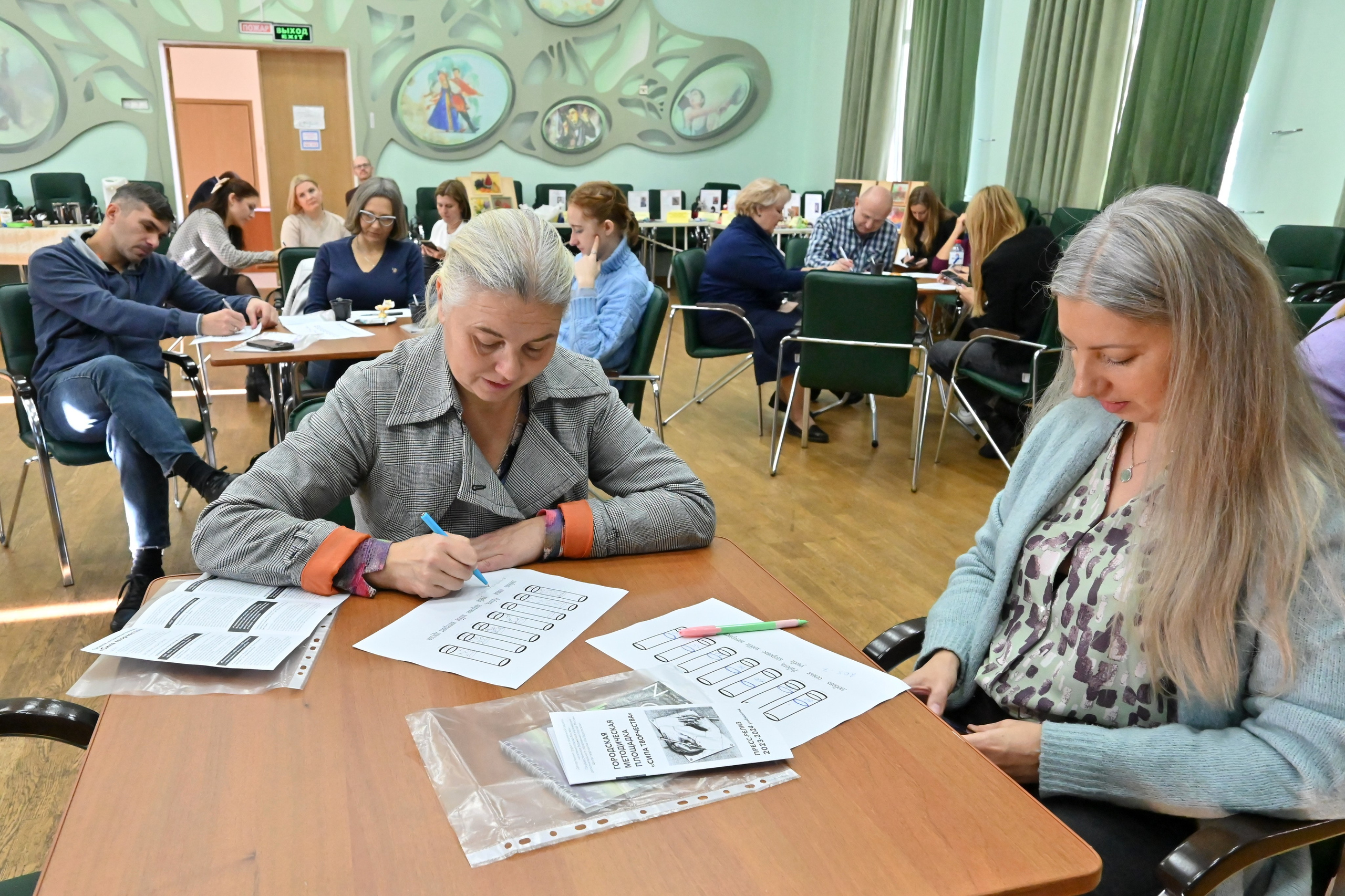 Круглый стол ГМП Сила творчества 18.10.2023. Профессиональный фотограф в Москве Алёна Котова