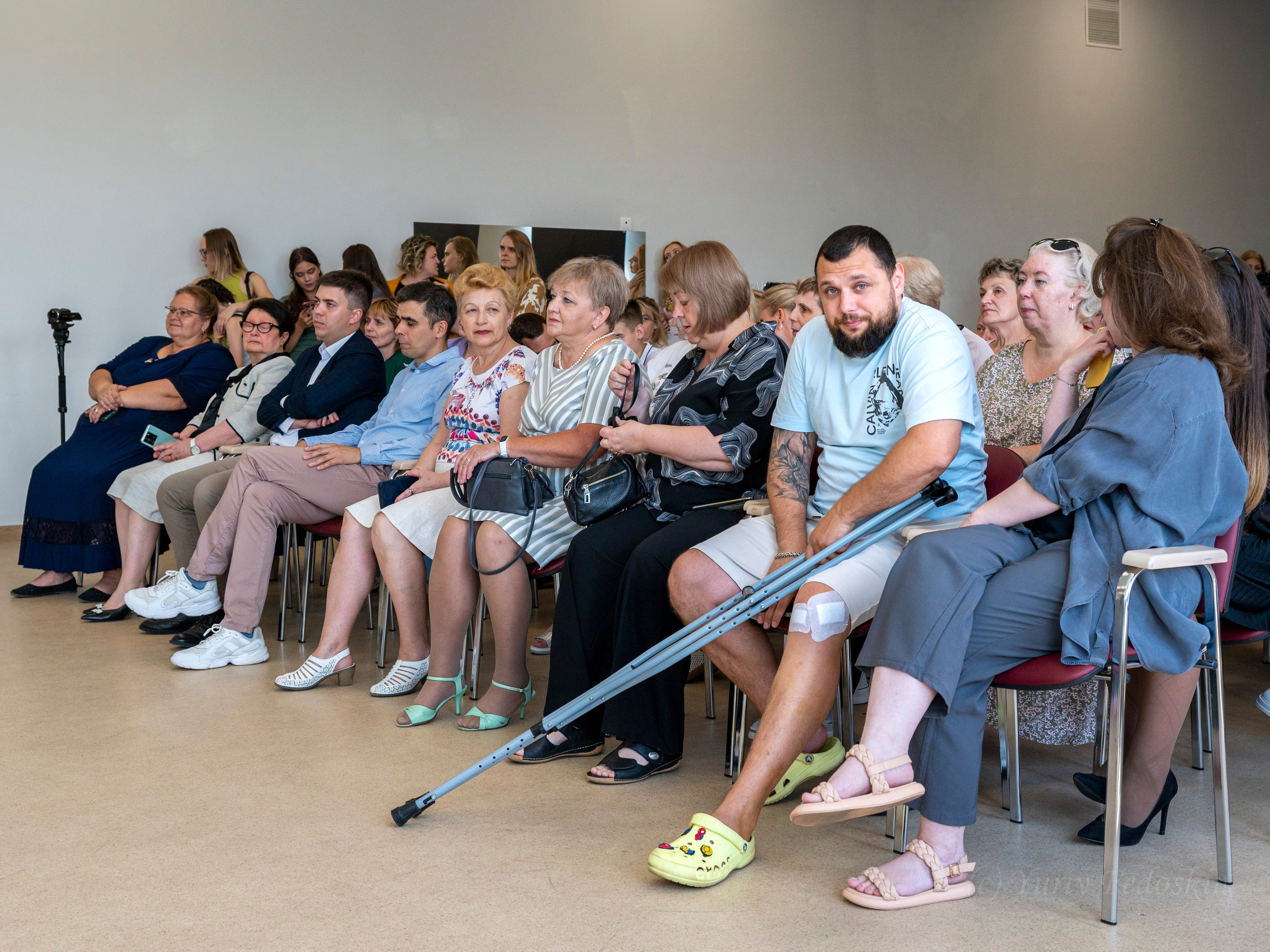 Репортаж о выпускном 9 классов в школе № 7 города Королёва, 26.06.24г. Профессиональный фотограф интерьеров в Москве Юрий Федоскин