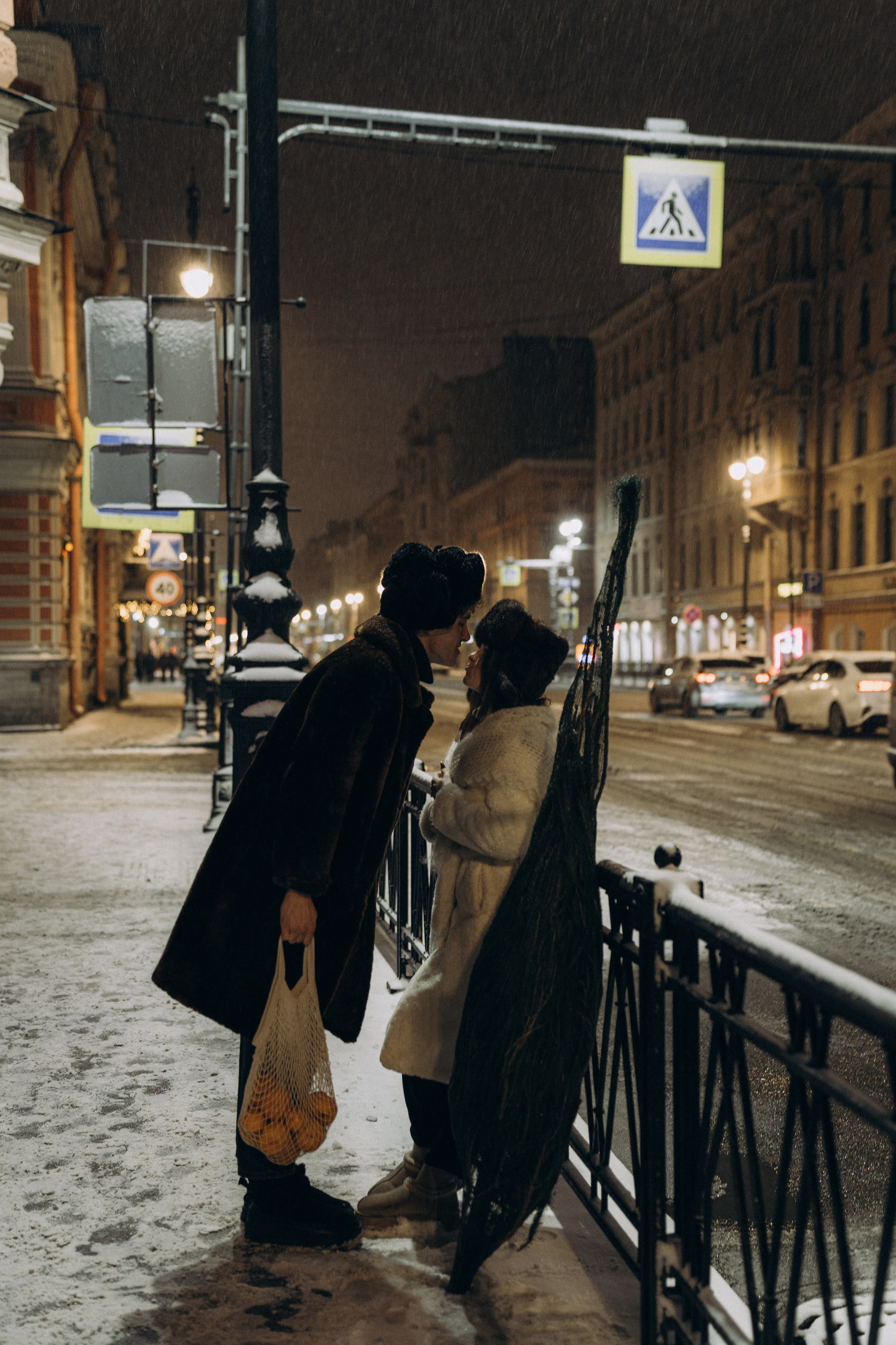 НОВОГОДНЯЯ ПРОГУЛКА ПАРЫ ПО ЧЕРНЫШЕВСКОЙ ПЕРЕД НОВЫМ ГОДОМ. Профессиональный фотограф, Санкт-Петербург — Виктория Богомолова