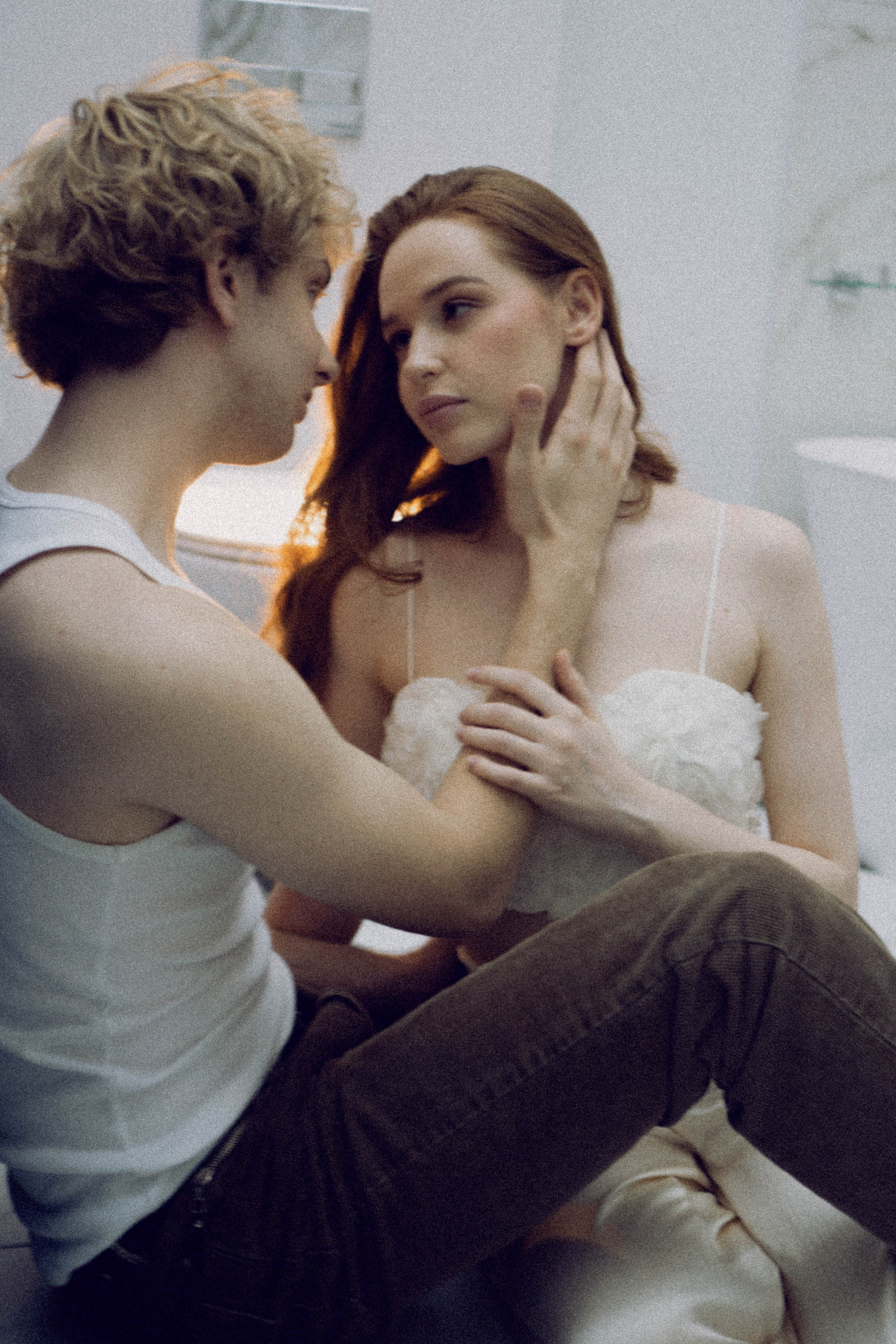 СВАДЕБНАЯ СЬЕМКА В ОТЕЛЕ. СБОРЫ ЖЕНИХА И НЕВЕСТЫ И ТАКЖЕ ТОР И ПОДГОТОВКА К ПРОГУЛКЕ. Профессиональный фотограф, Санкт-Петербург — Виктория Богомолова