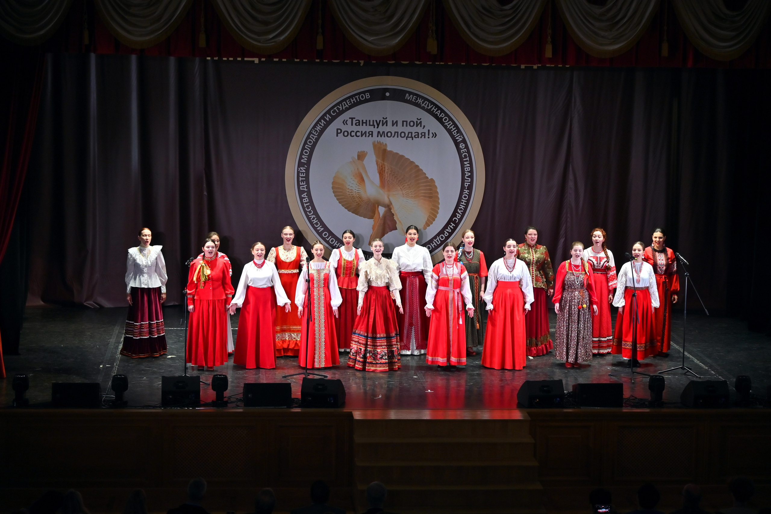 Гала-концерт. Танцуй и пой, Россия Молодая! 22.04.2024. Профессиональный фотограф в Москве Алёна Котова