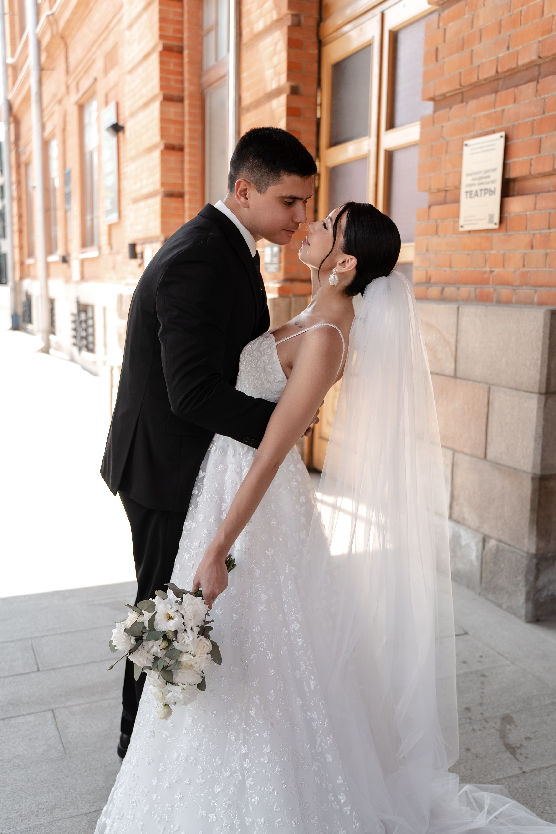 Театр Оперы и Балета. Свадебный фотограф в Уфе Лилия Сова