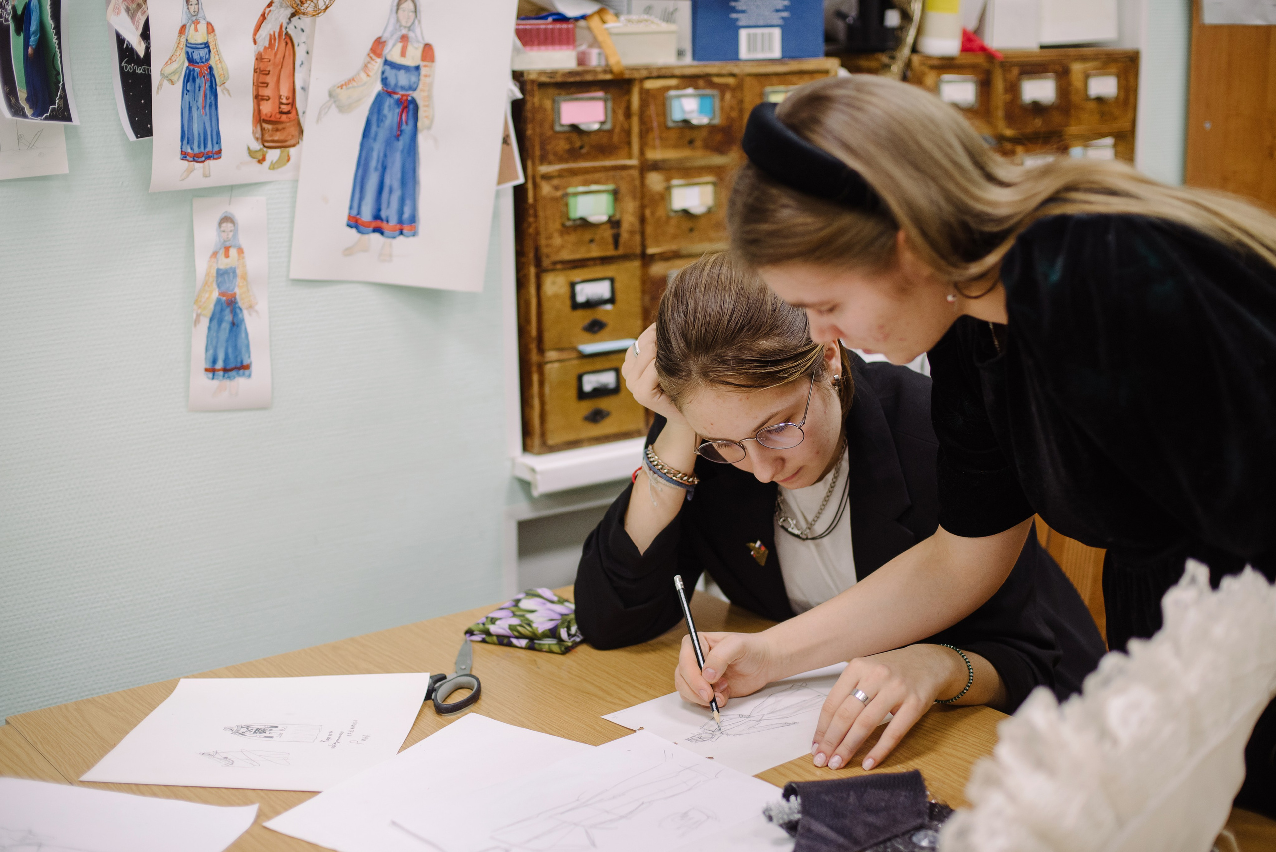 ТЮТ. За сценой. Мастерские. Фотограф Алиса Калинина