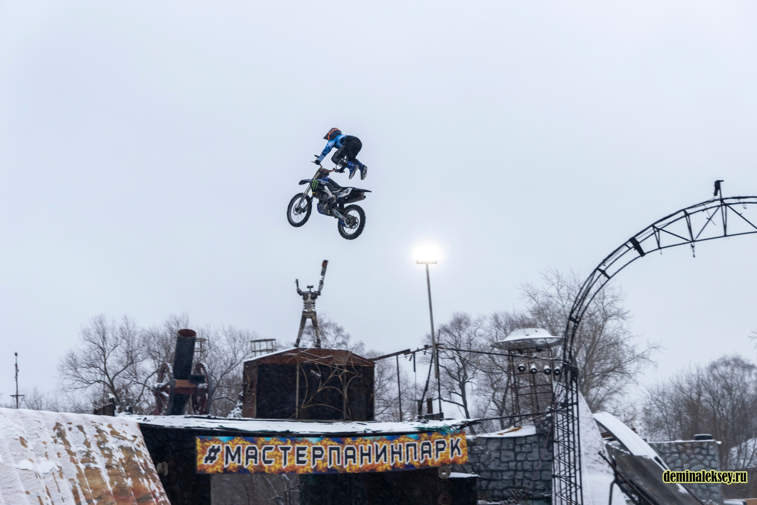 Танки против Монстр-Траков. Репортажный, семейный и студийный фотограф в Москве Демин Алексей