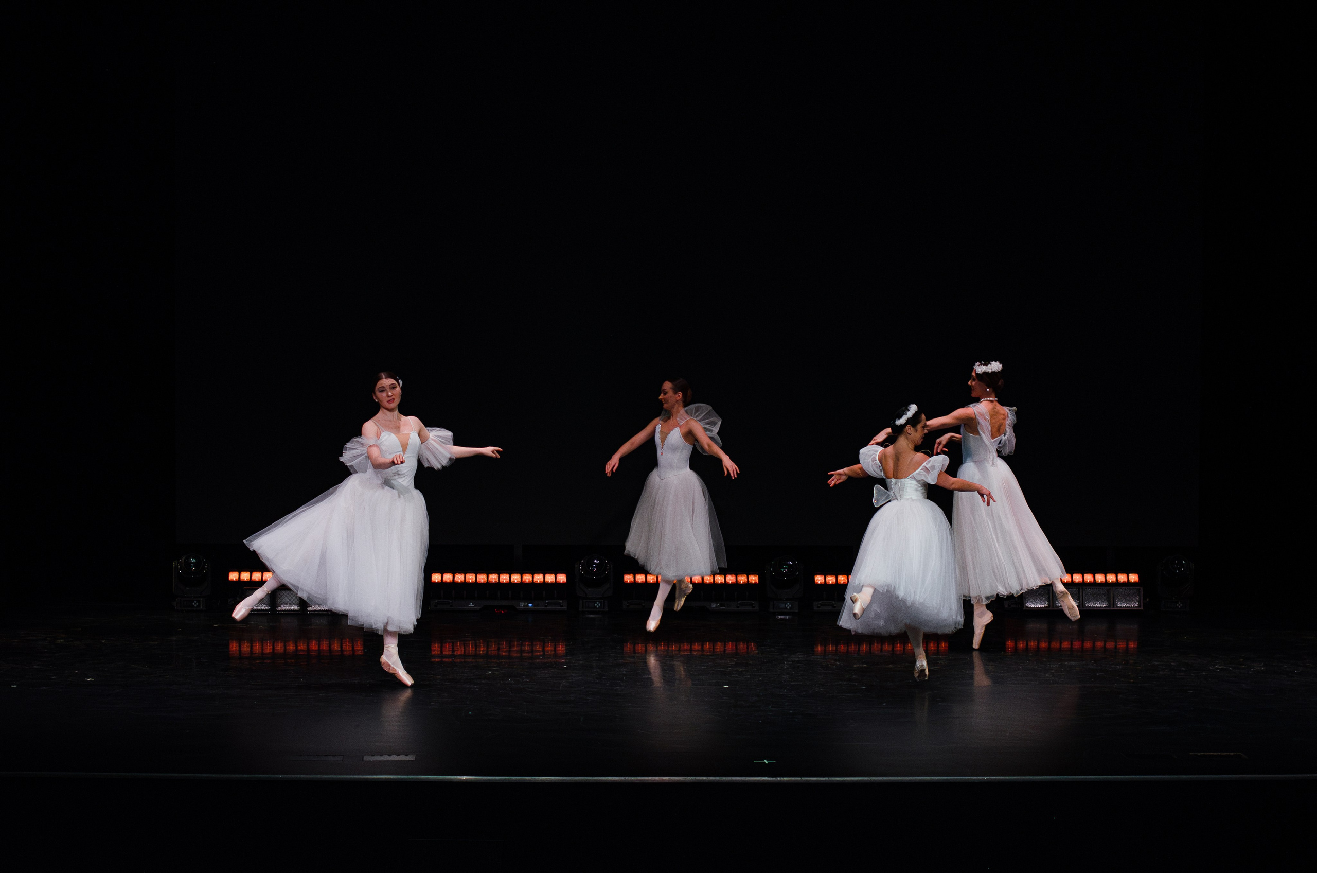 Гала-концерт Всероссийского фестиваля любительского балета Aurora PRIX — 2026. Портретный и репортажный фотограф в Санкт-Петербурге Варвара Жукова