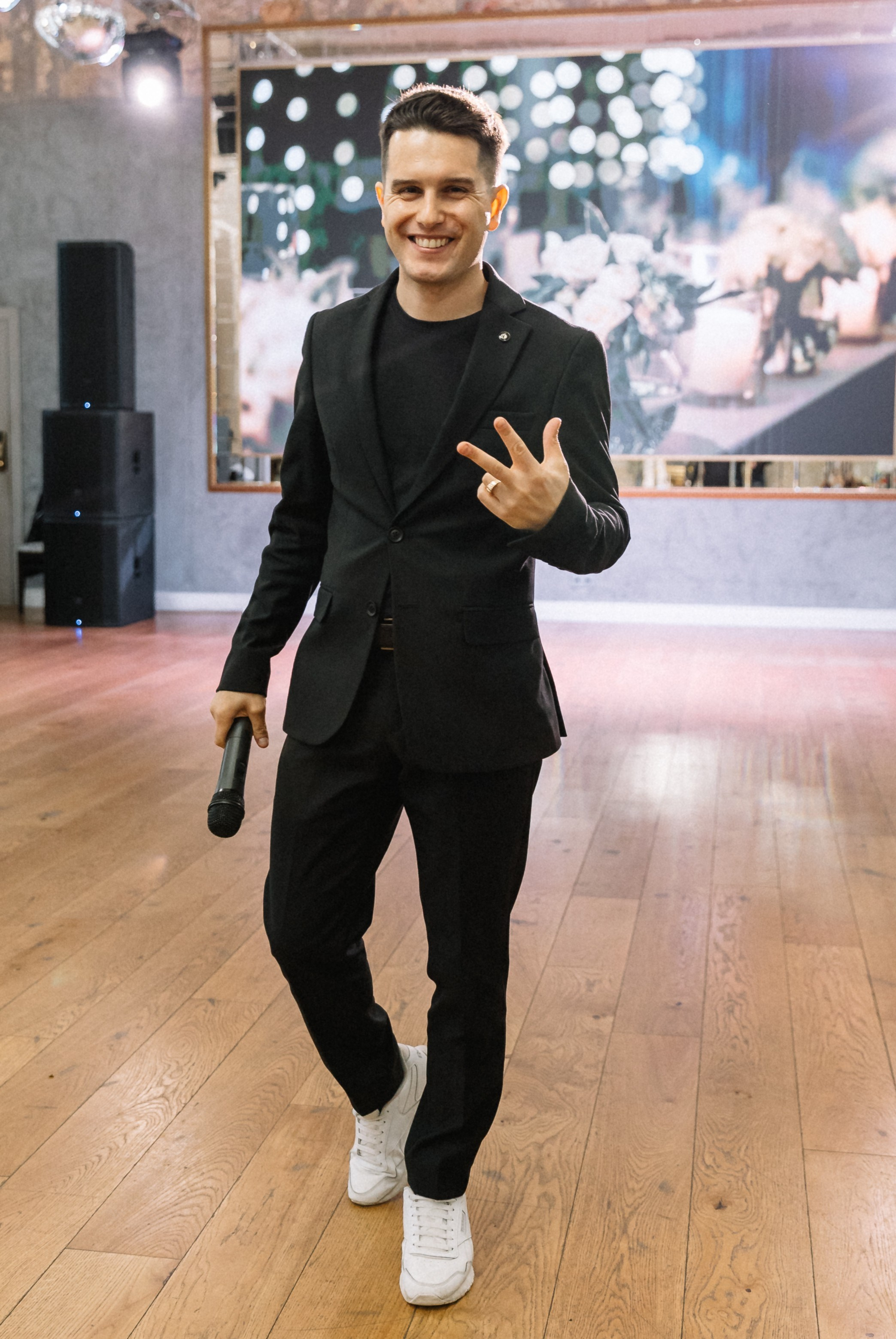 Ведущий Андрей Кислый — свадьба юбилей корпоратив в Питере