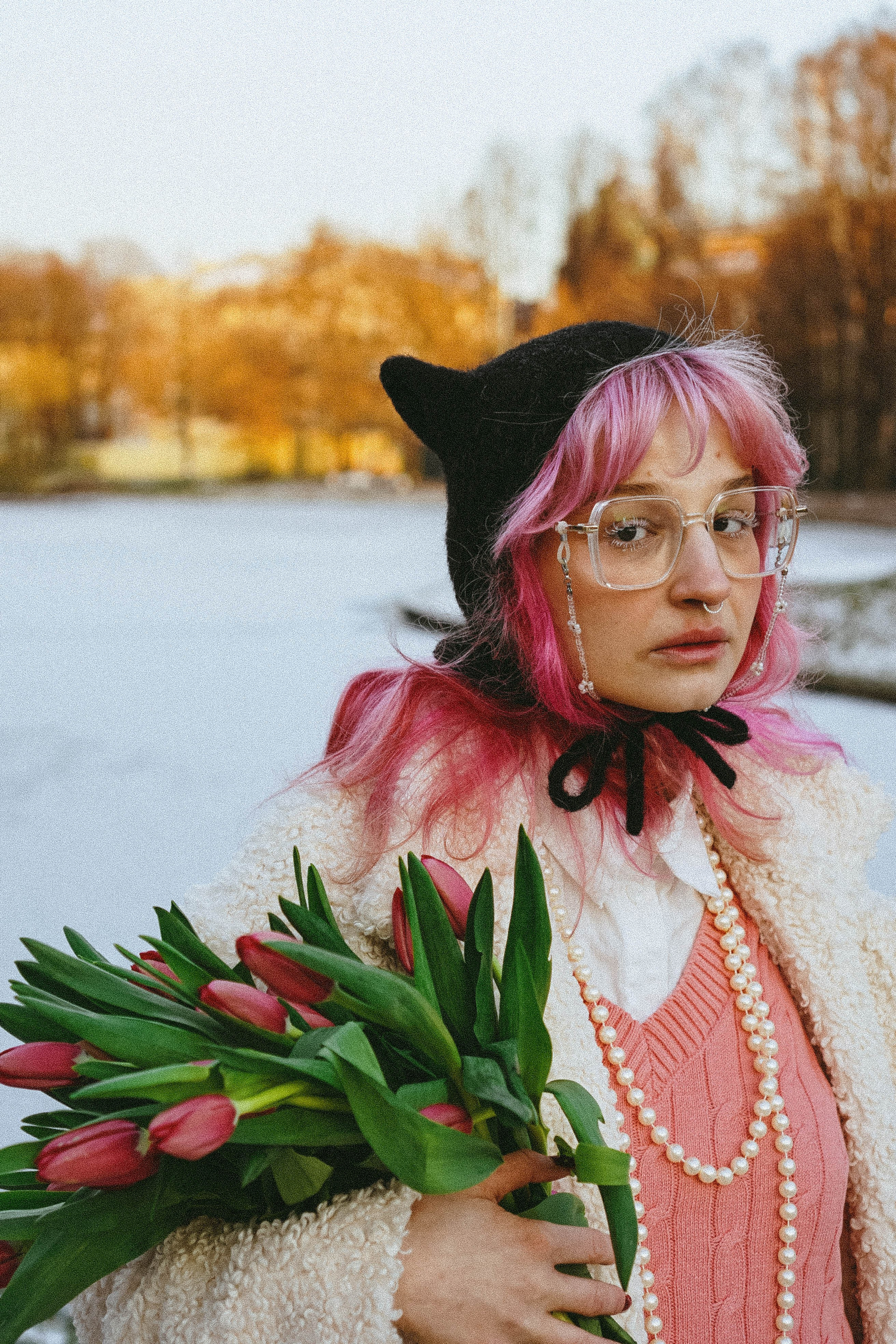 Прогулочная фотосессия с тюльпанами. Профессиональный фотограф, Санкт-Петербург — Виктория Богомолова