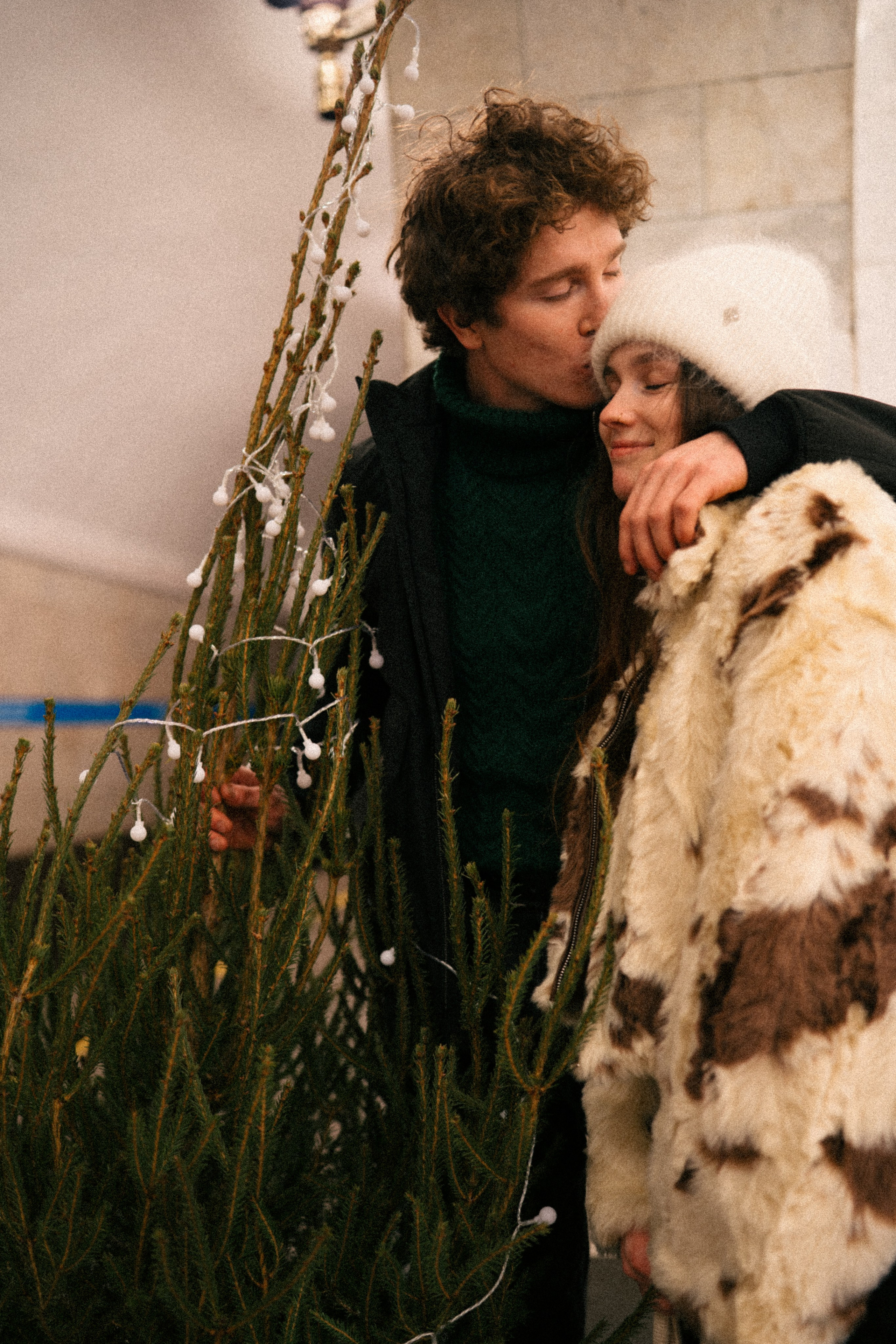 НОВОГОДНЯЯ ПРОГУЛКА ПАРЫ ПО ЧЕРНЫШЕВСКОЙ ПЕРЕД НОВЫМ ГОДОМ. Профессиональный фотограф, Санкт-Петербург — Виктория Богомолова