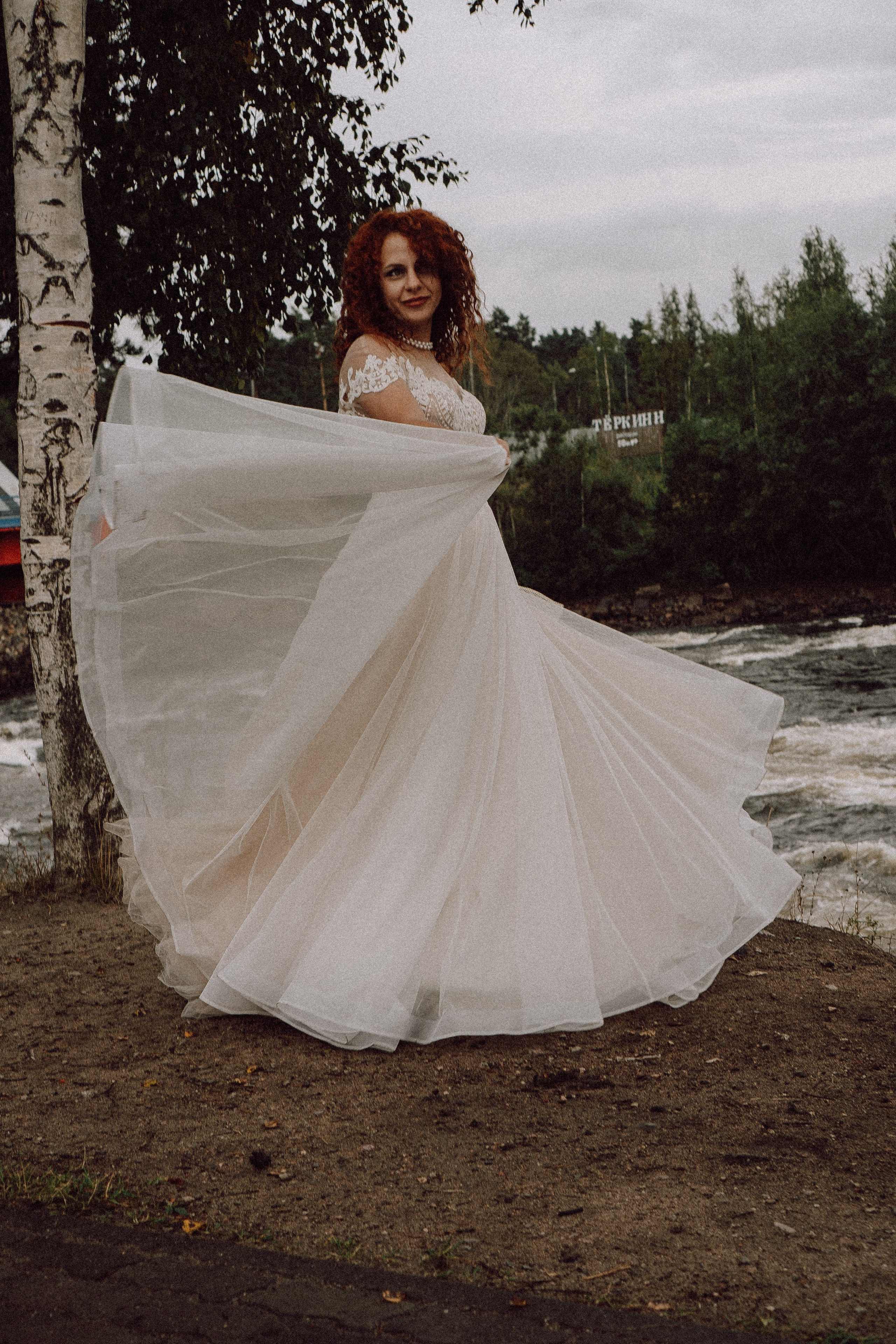 СВАДЕБНАЯ ФОТОСЕССИИЯ ПАРЫ В ГОРОДЕ ПРИОЗЕРСК В СОСНОВОМ ЛЕСУ И С ПИКАПОМ. Профессиональный фотограф, Санкт-Петербург — Виктория Богомолова