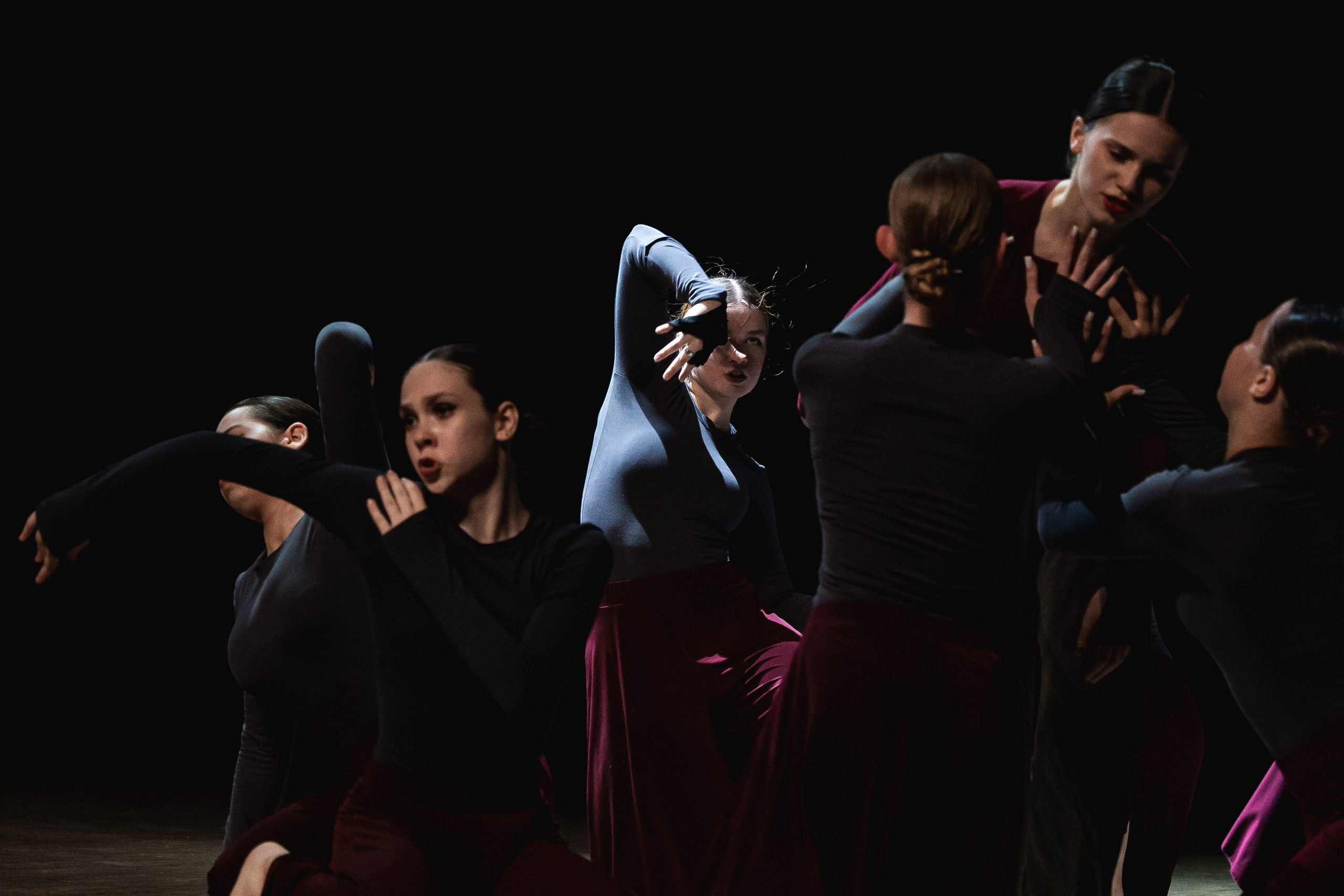 Отчётный концерт танцевально-спортивного клуба «PULSE». Портретный и репортажный фотограф в Воронеже: Анастасия Пузикова