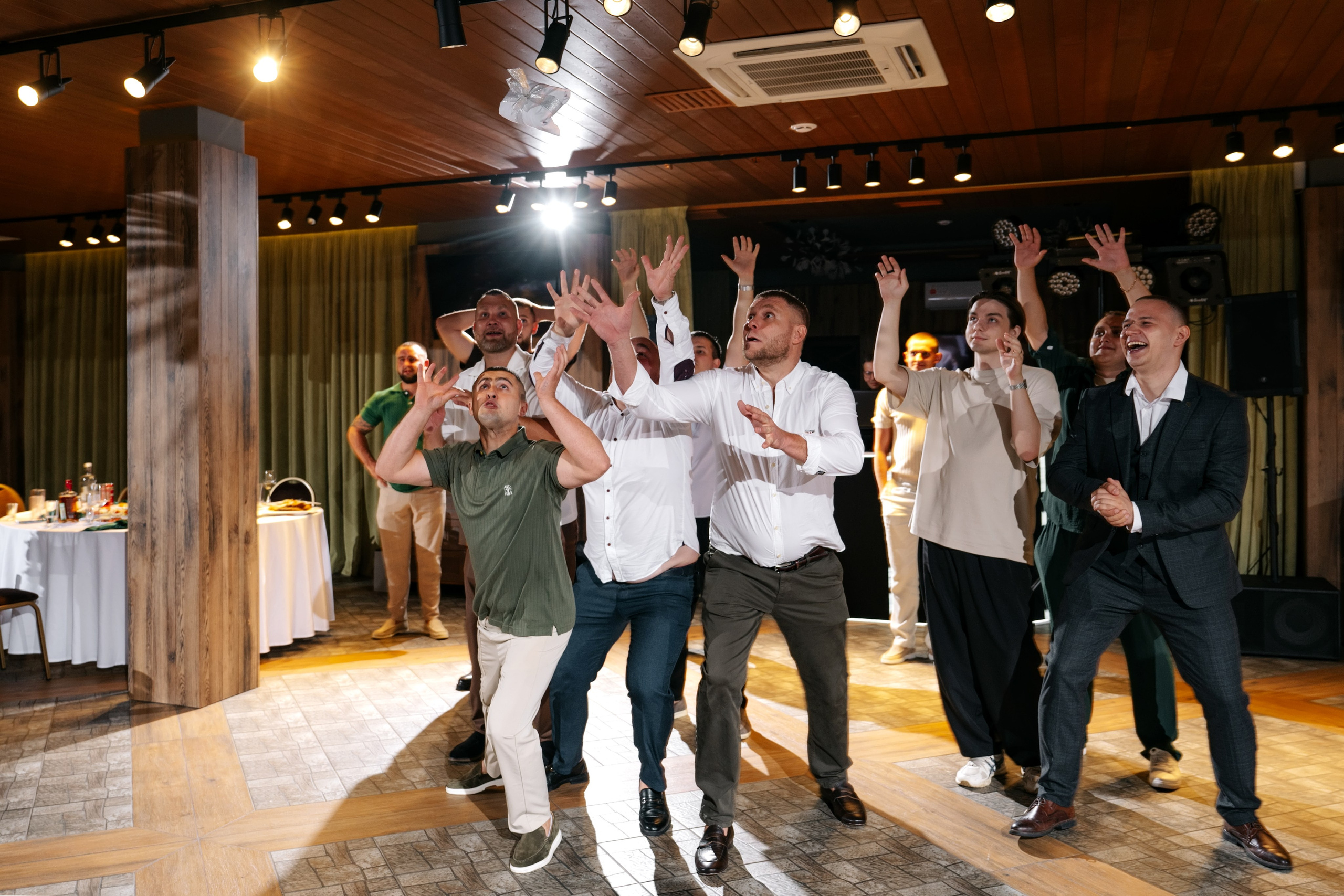 Свадьба в КСК Звёздный. Свадебный и семейный фотограф Виктория Носачёва. Щелково, Москва и МО