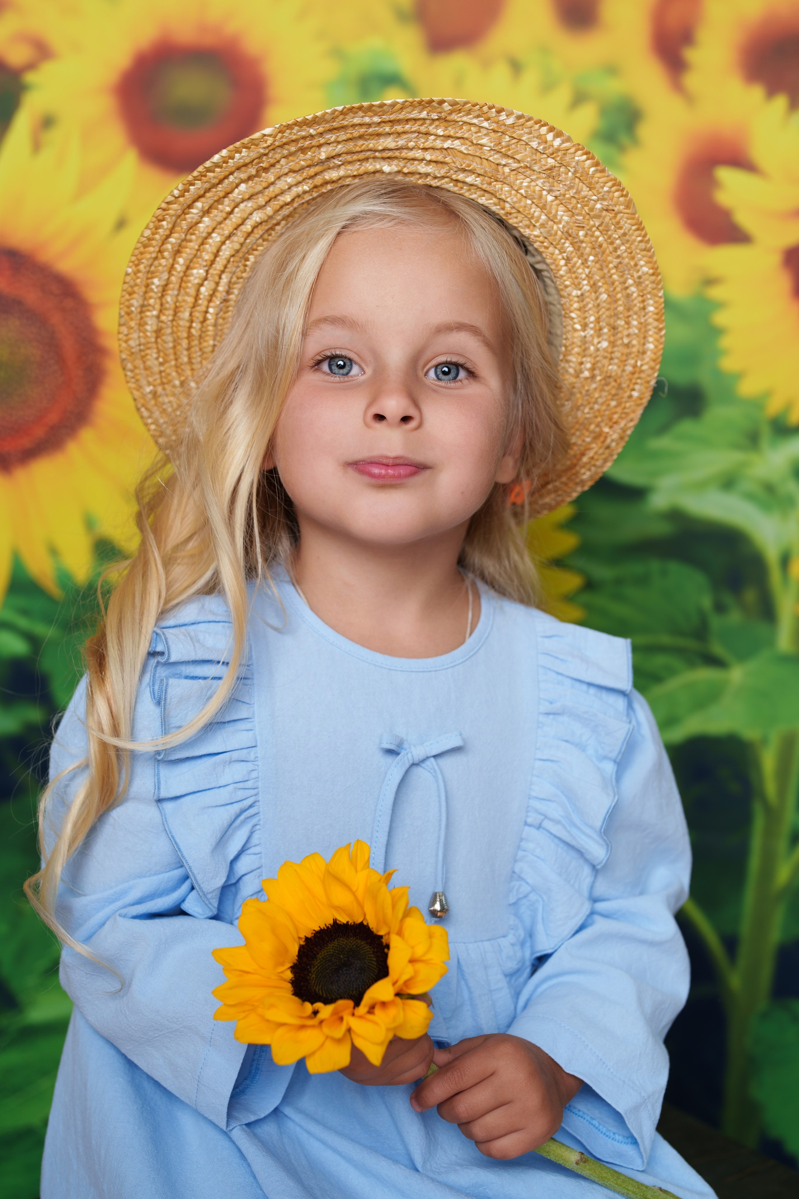Подсолнухи. Стильные выпускные альбомы, детские фотосессии, сюжетные фотографии