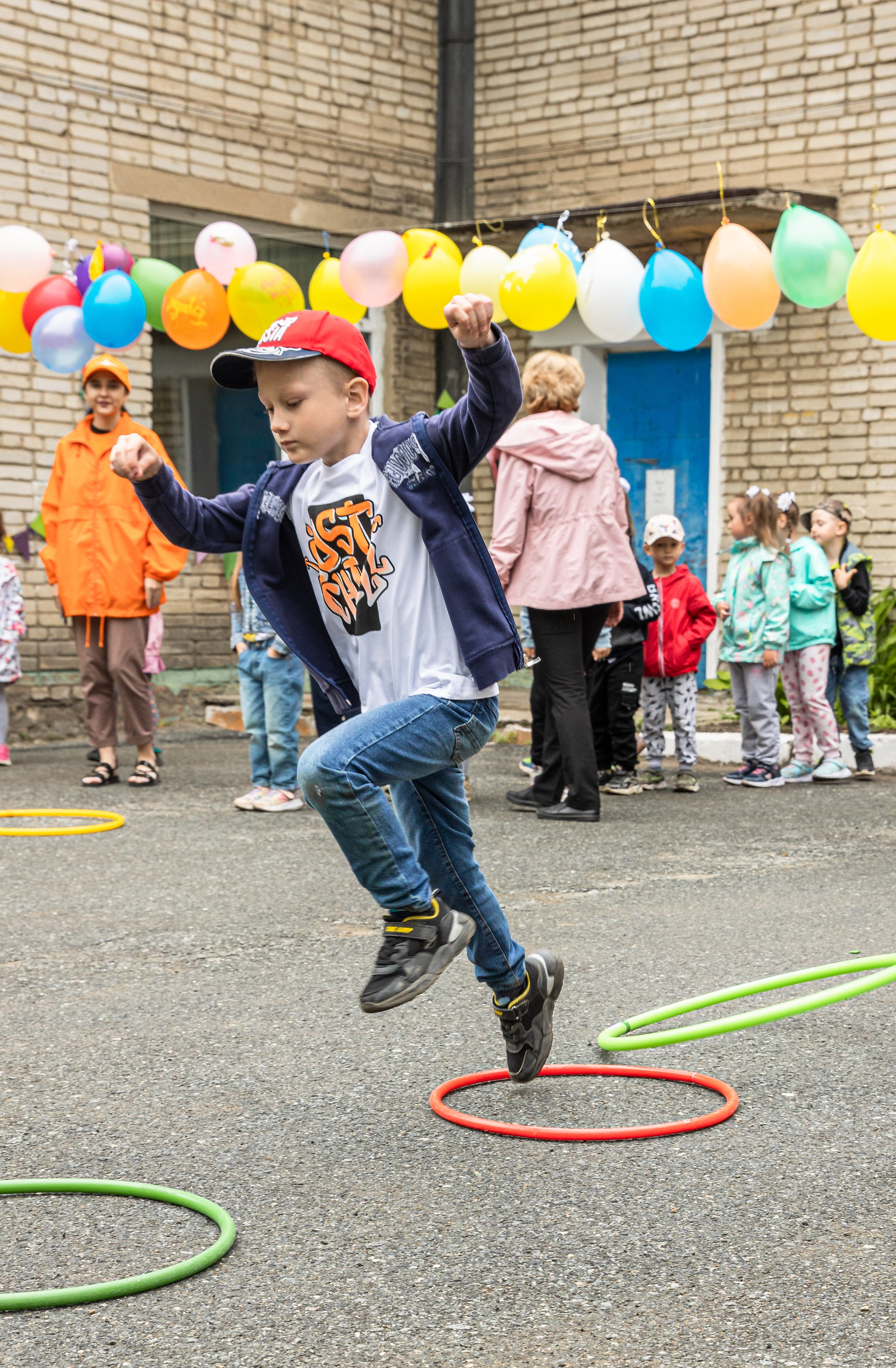 Репортажно-постановочная съемка в саду. Детский семейный фотограф в г. Находка Ольга Коваленко, фотостудия Memories