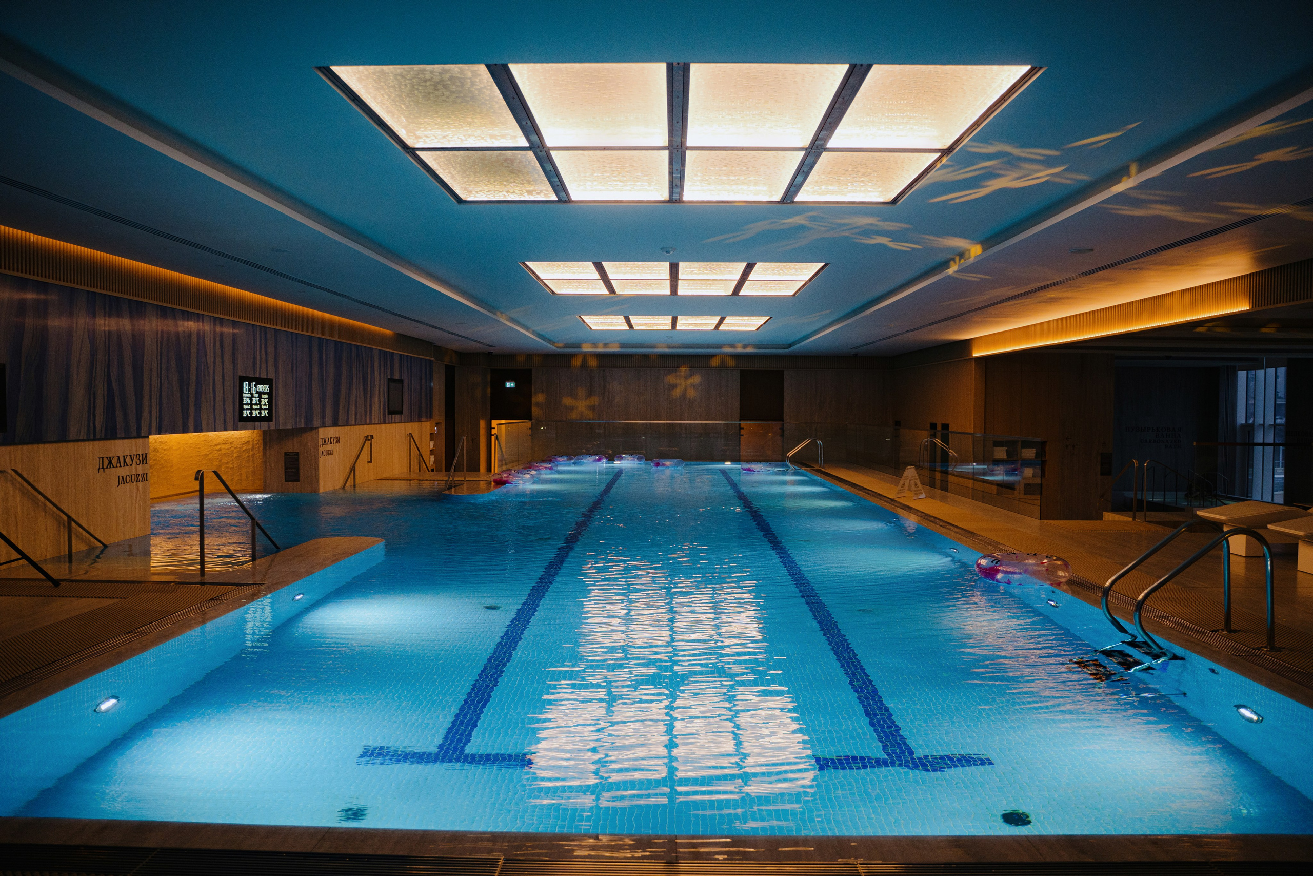 12 февраля (BENUAR Pool Party). BENUAR Restaurant