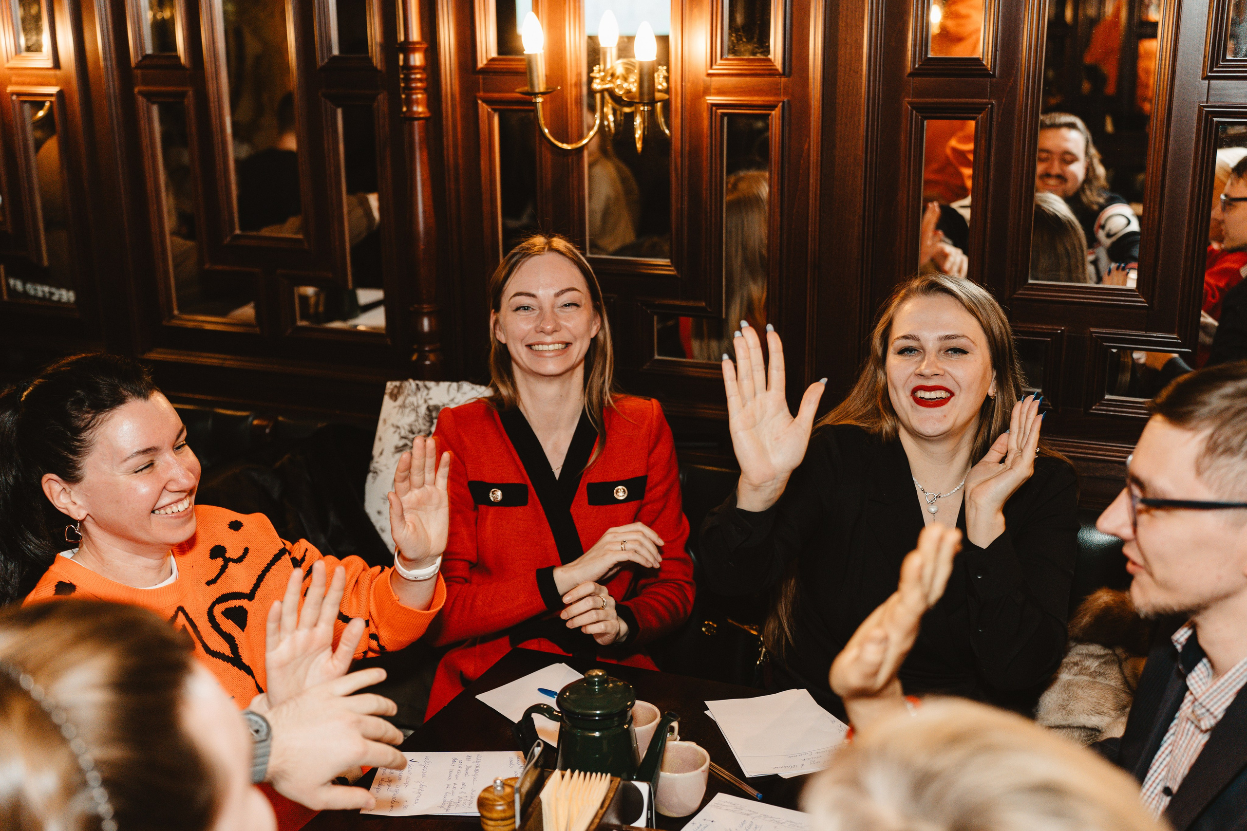 Intellectual games. Я занимаюсь событийной, свадебной, товарной, студийной… фотографией