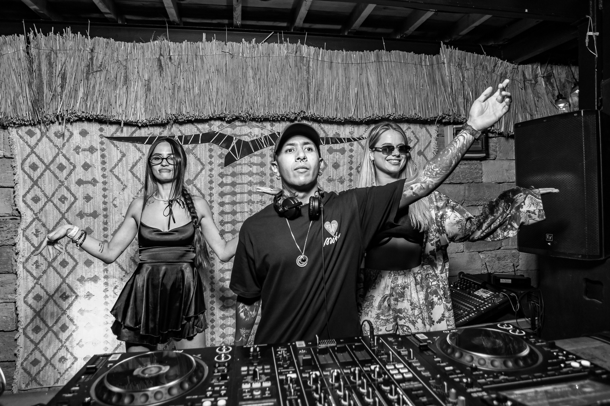 «АВРААМ РУССО"_Чайка на пляже_Ялта_21.06.2025. Аминов Руслан | Фотограф