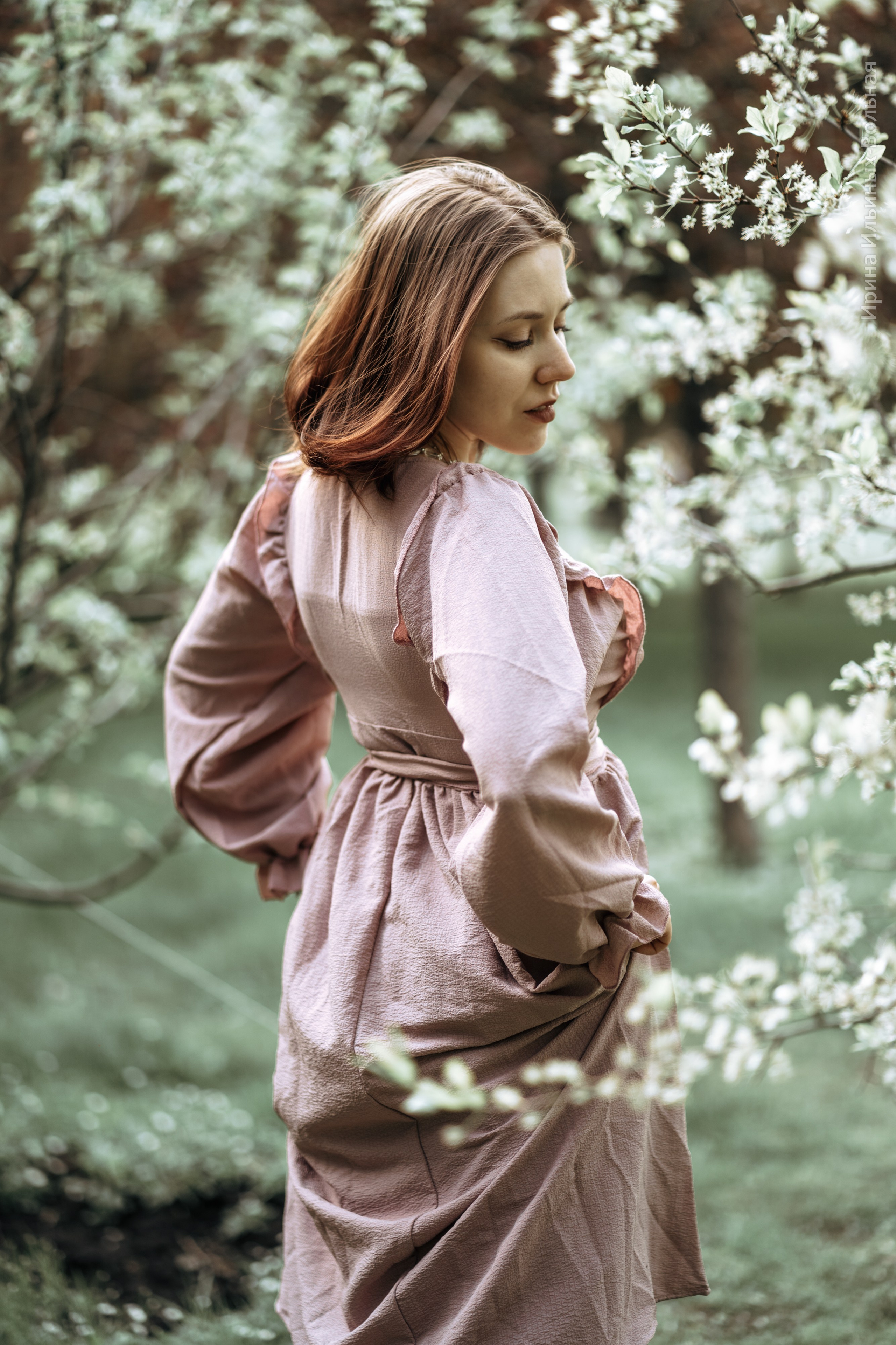 Прогулка с цветущем саду. Семейный и детский фотограф Ирина Ильиных-Вольная в Москве и не только