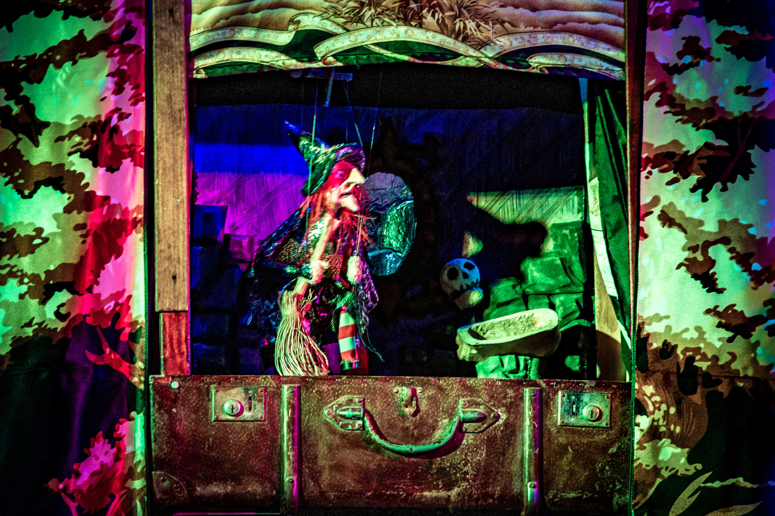 Маленькая ведьма спектакль театра Саквояж. Фотограф в Сочи Юрий Шептаев