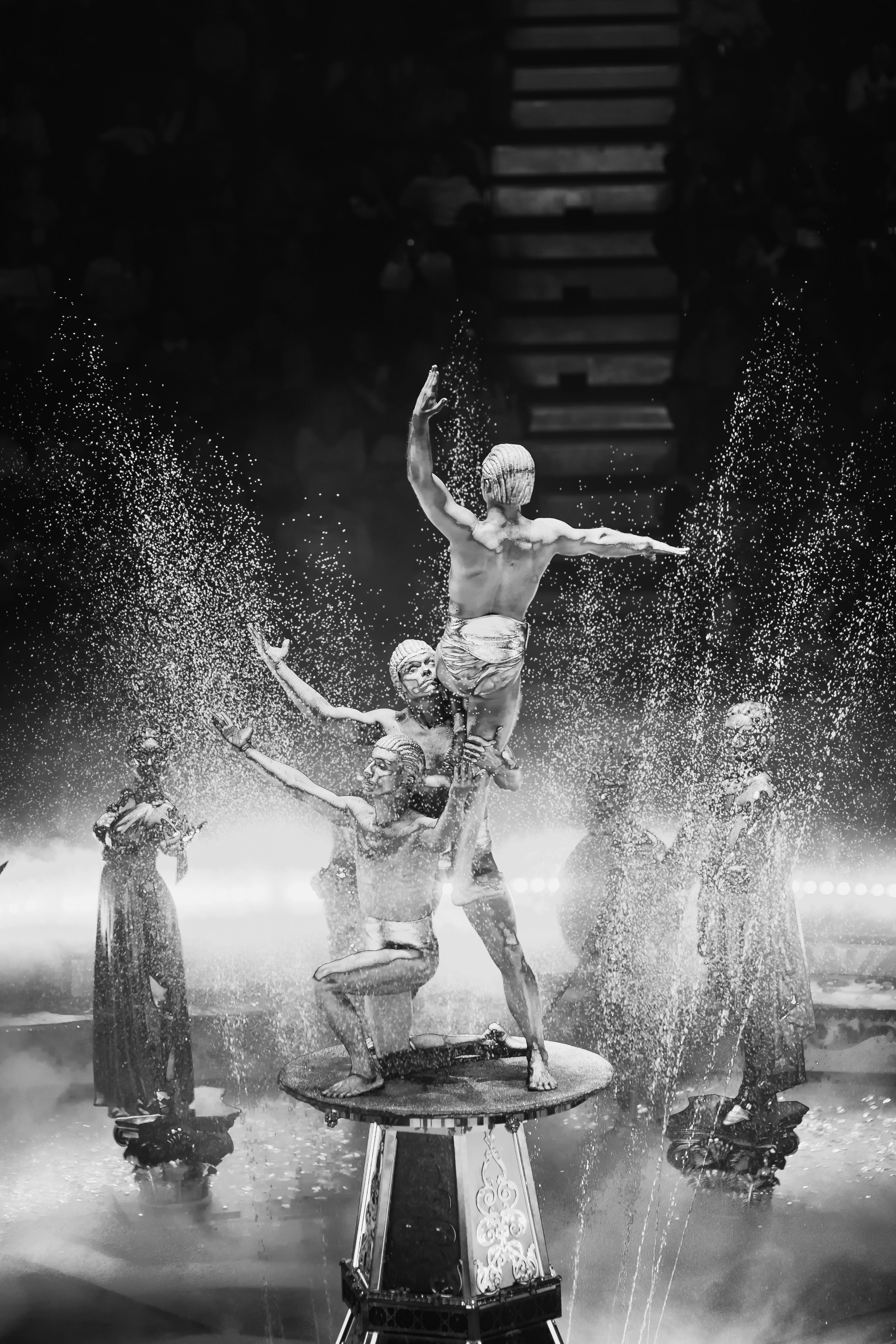 «Королевский цирк Гии Эрадзе» премьера и конференция «Королевский цирк Гии Эрадзе» премьера и конференция. Свадебный репортажный семейный фотограф