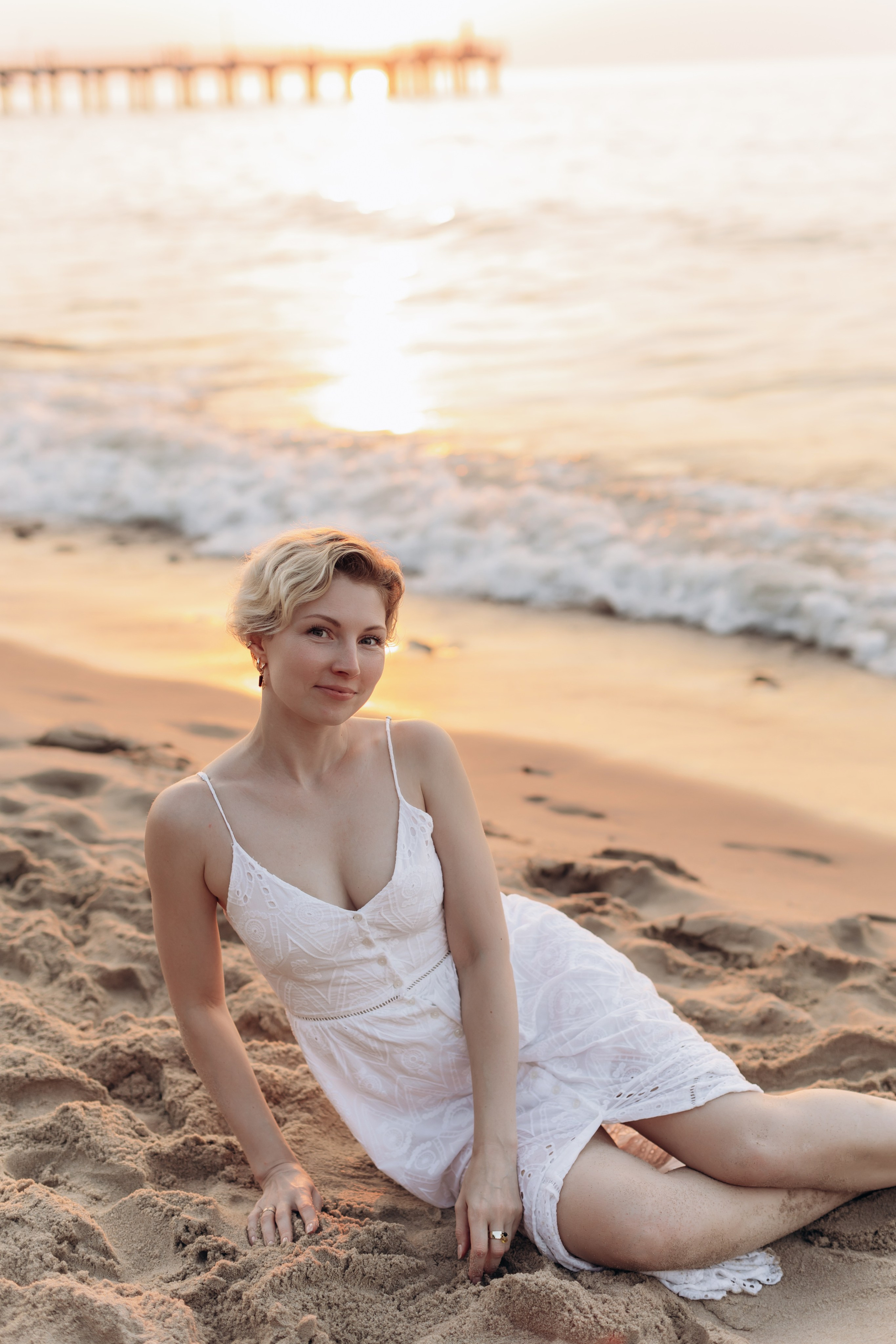 Подруги Пионеский Сосновый бор закат. Фотограф в Калининграде свадебная фотография, репортажная, фотосессии