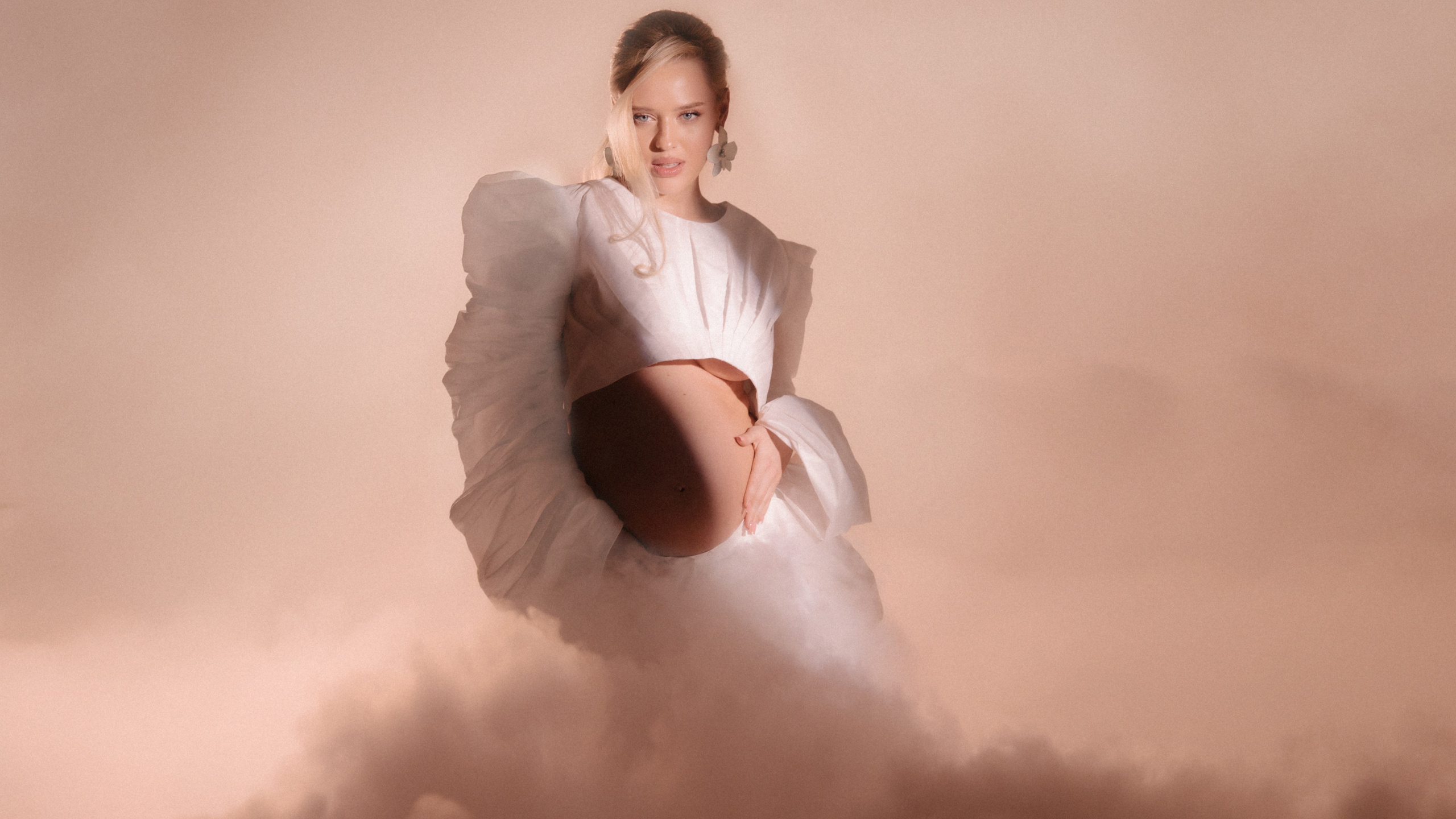 Нежный закат в облаках. Нежная беременность. Фотограф в Москве Ольга Сатони