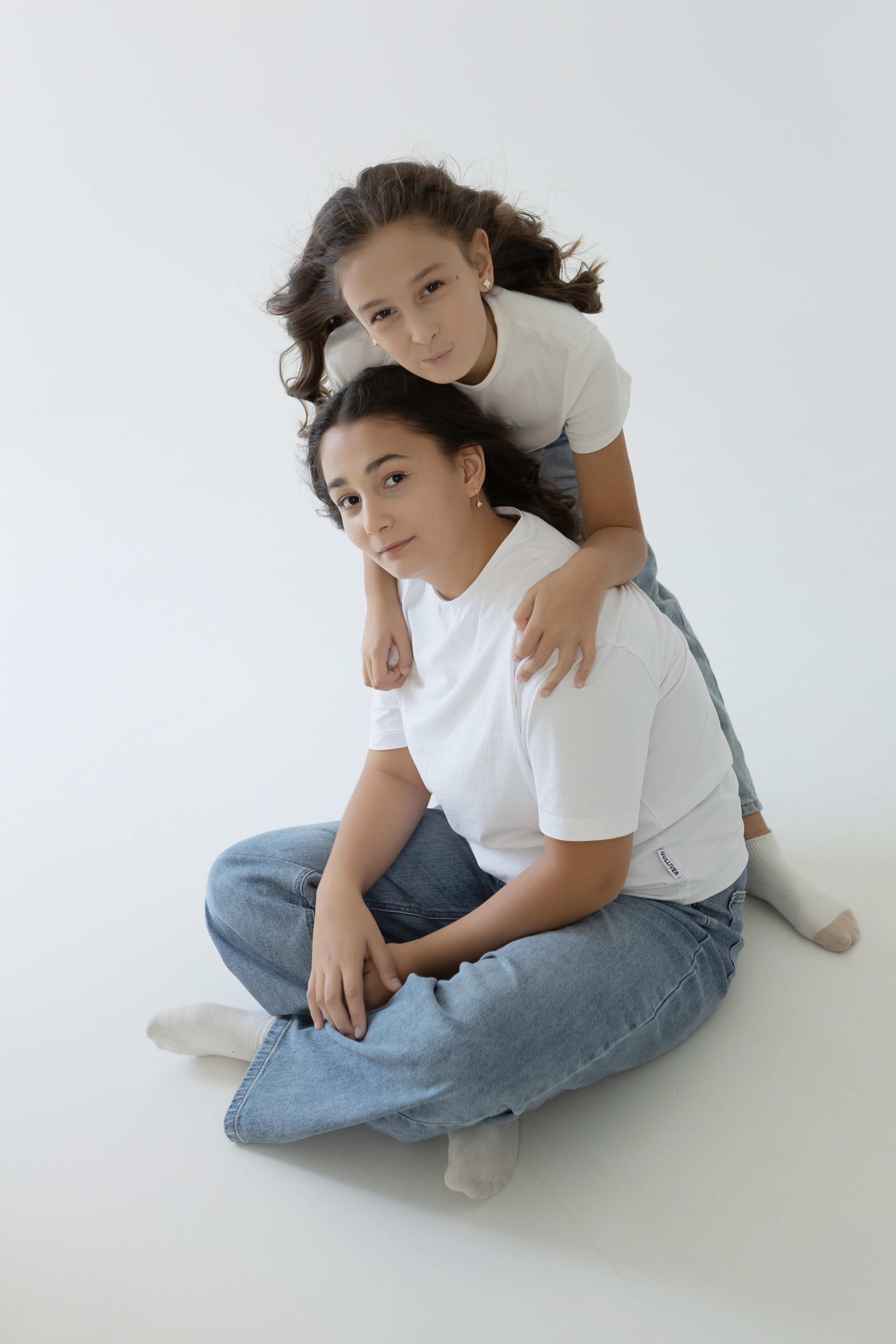 Сестры в студии. Семен Соколов