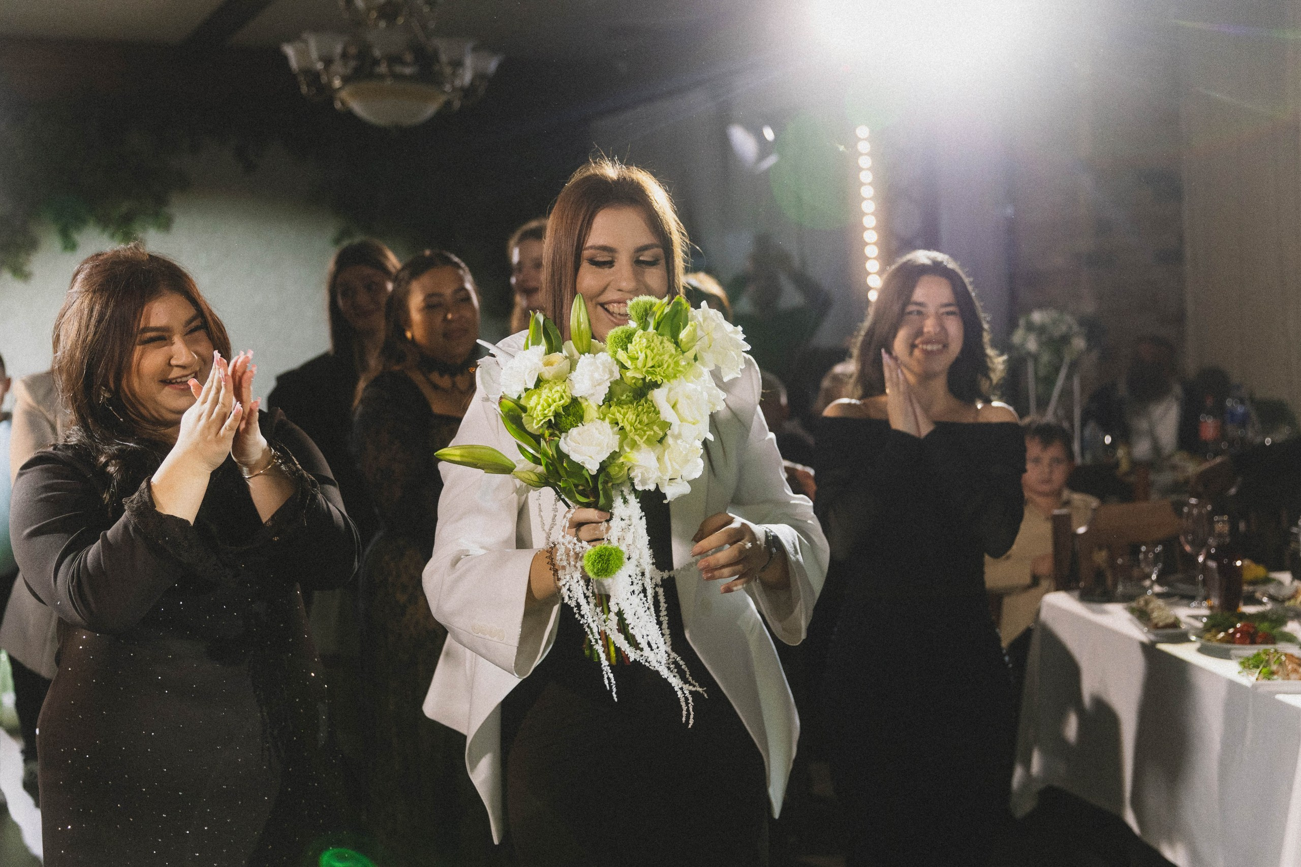 Элина и Денис). Свадебный фотограф Мироманов Николай в Крыму