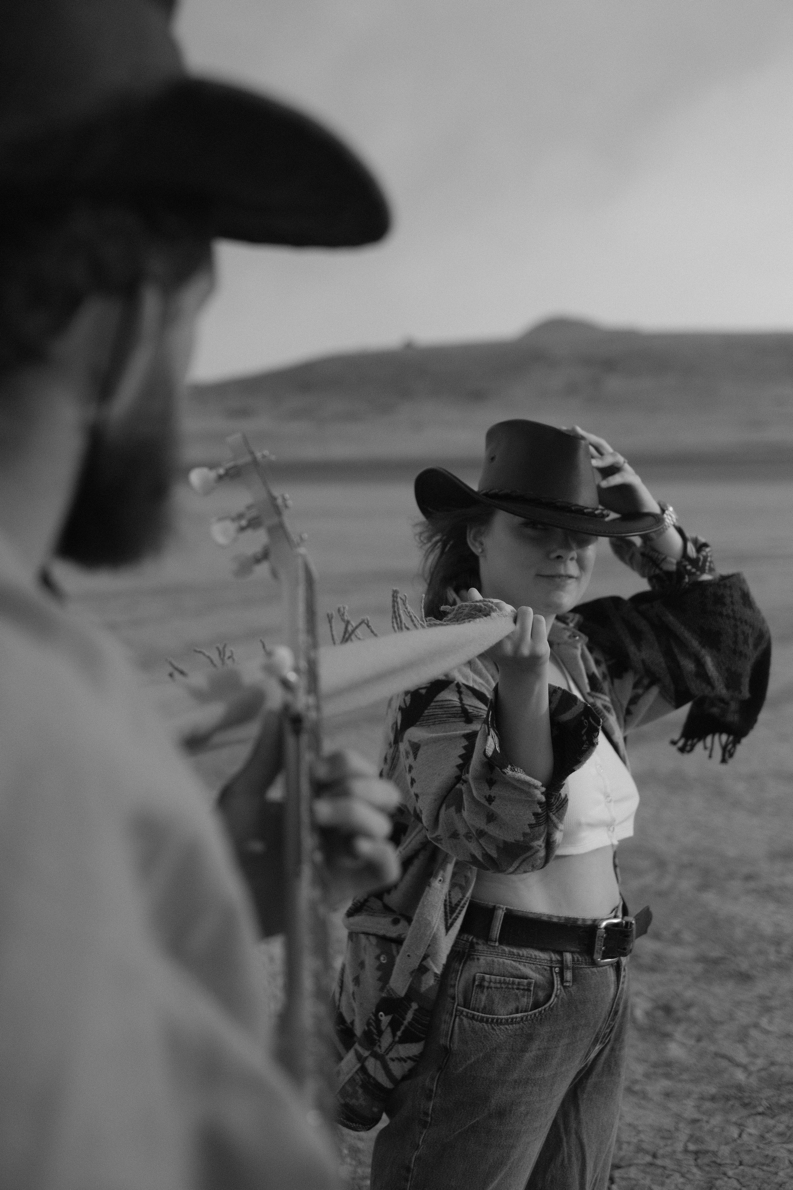 История любви. Дикий запад, ковбойские фильм, лихие ребята, прошлые века, wild west. Профессиональная фотосъемка в Крыму. Натуральные эмоции и живые кадры. Забронируйте дату прямо сейчас!