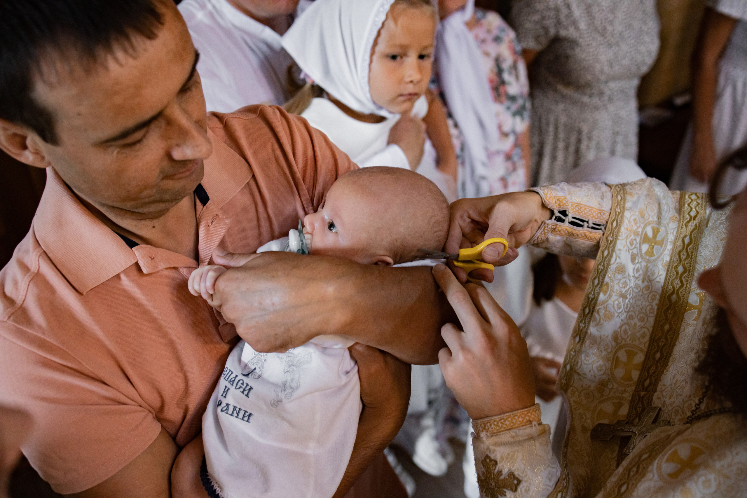 Таинство Крещения Ивана в Церкви Архангела Михаила. Детский и семейный фотограф в Пушкино, Мытищи, Москва Сергеева Светлана