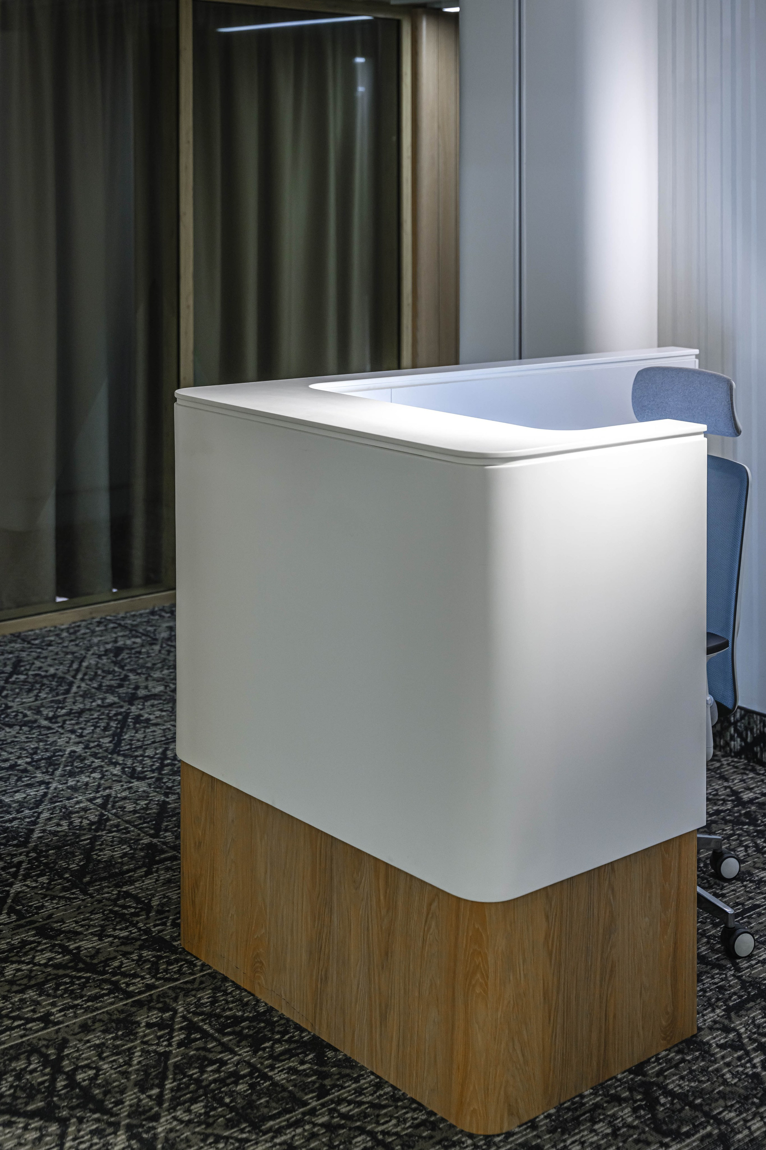 Фотосъемка мебели кофейни в холле аппартаментов Well. Интерьерный и репортажный фотограф в Санкт-Петербурге