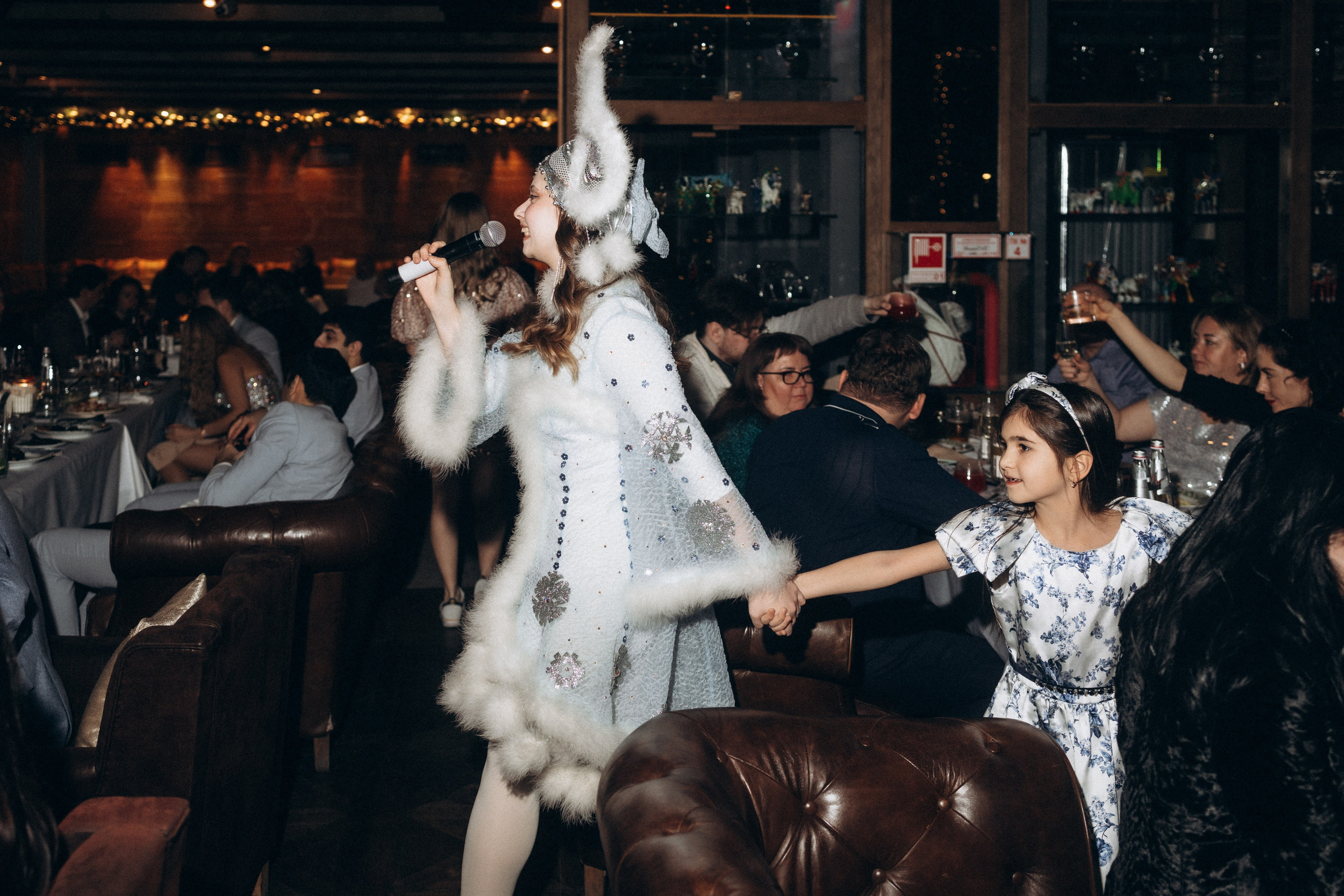 Новогодний корпоратив ресторан Рибай. Фотограф Артем Бросов в Санкт-Петербурге и Дубае