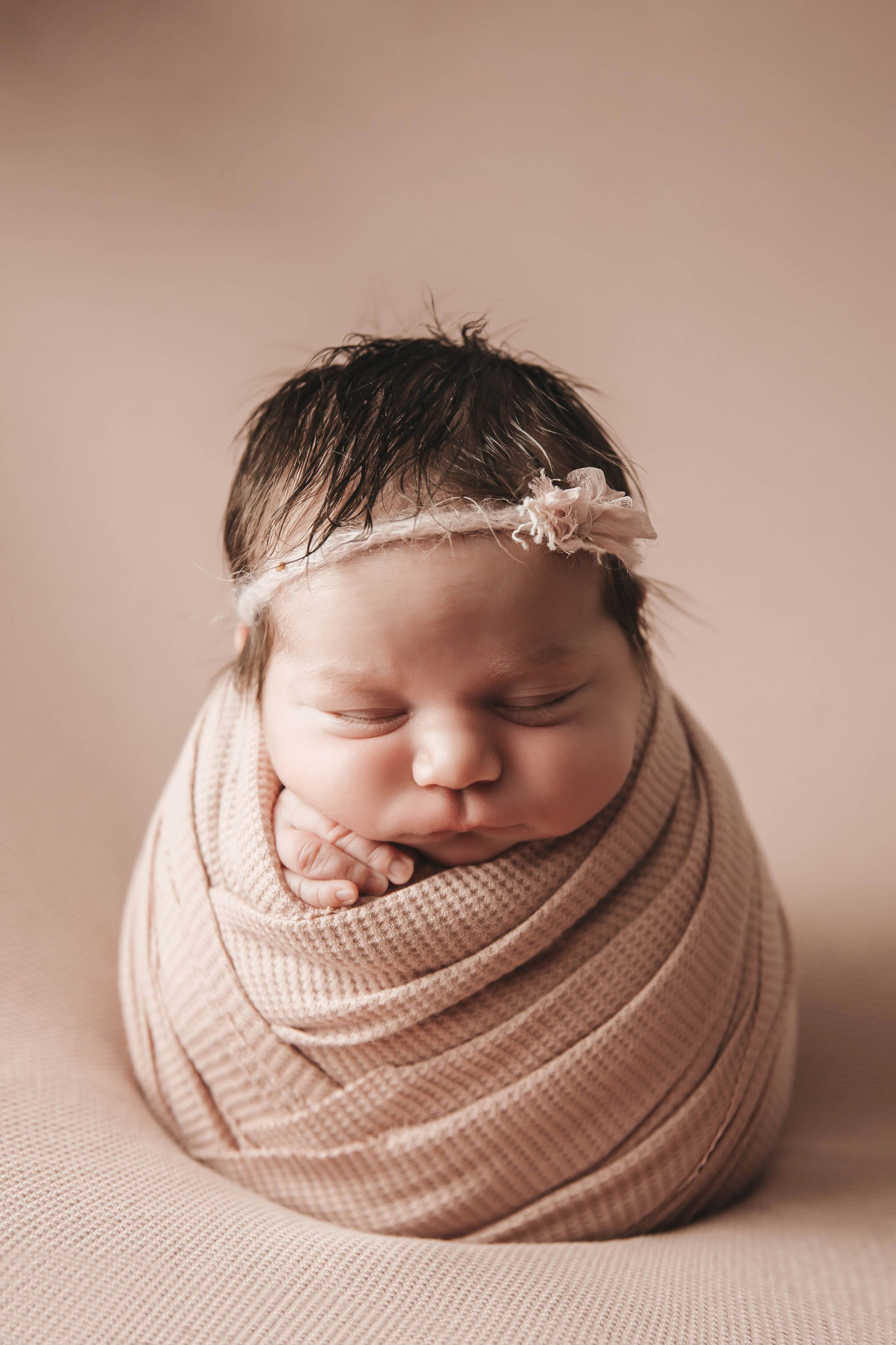 Альбом с классическим ньборном в ярких тонах. Фотограф новорожденных Москва, Люберцы, Жуковский, Раменское