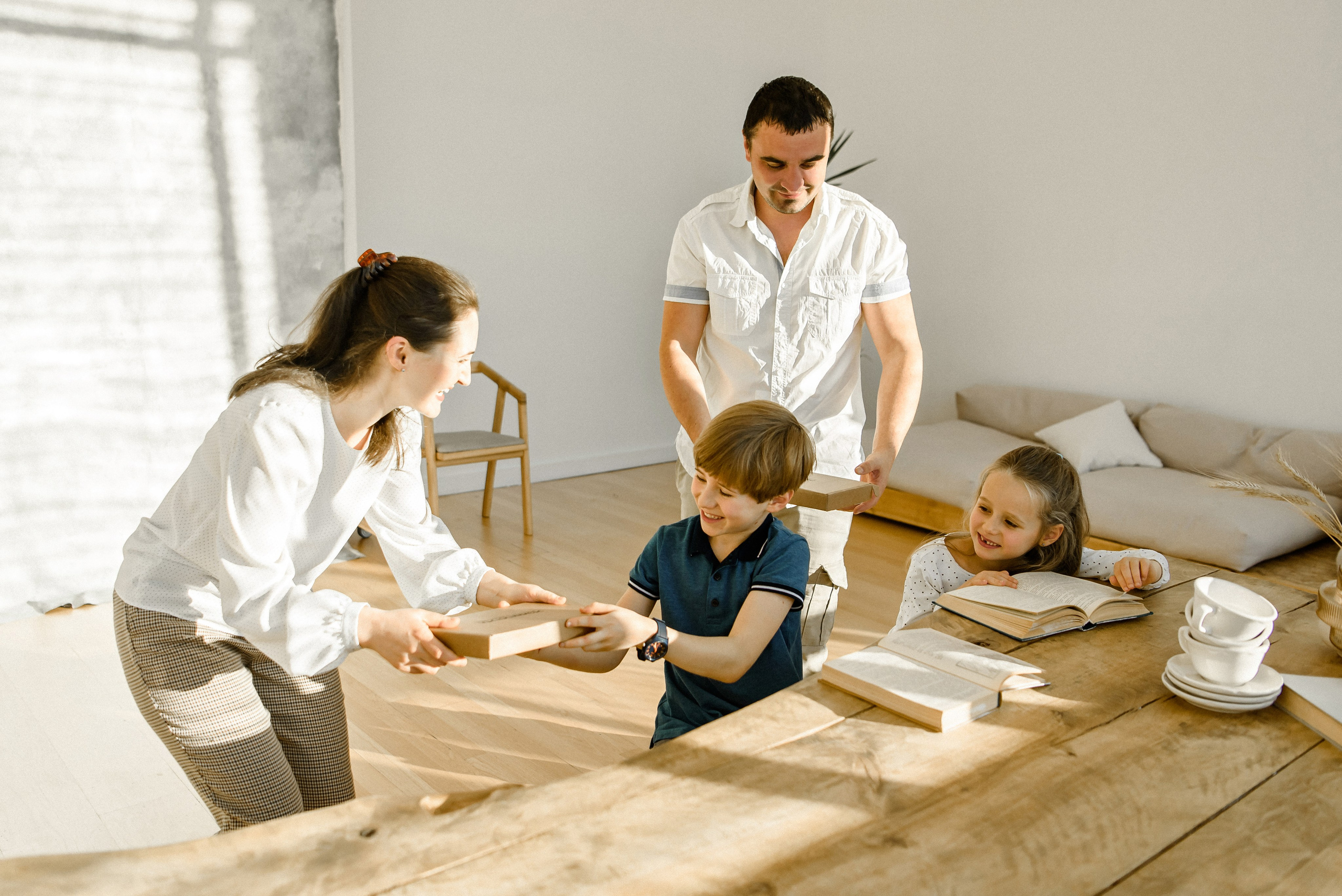 Магазин деревянных игрушек. Свадебный фотограф в Санкт-Петербурге София Шубик