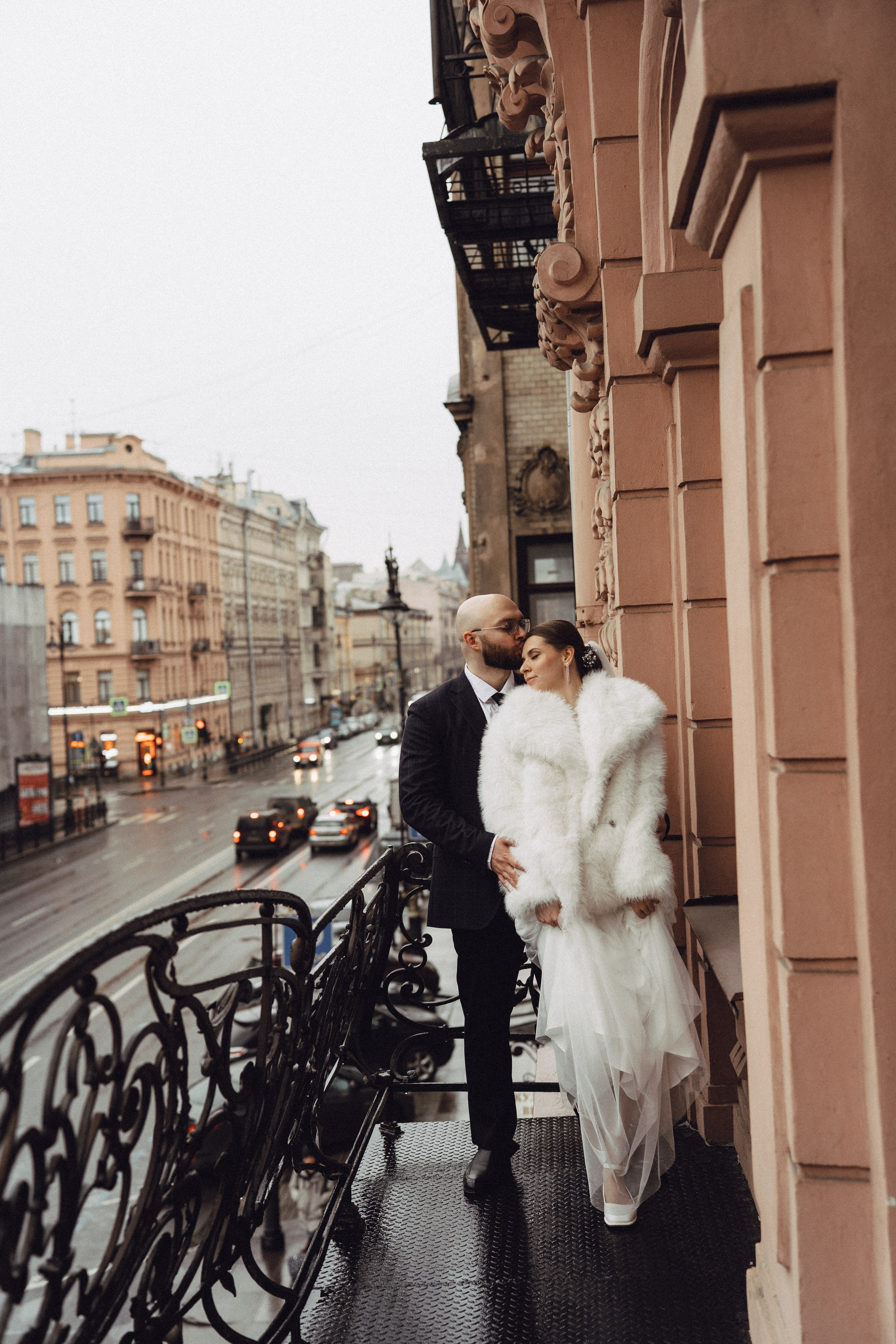 СВАДЕБНАЯ СЬЕМКА ВО ВТОРОМ ДВОРЦЕ (ДЕКАБРЬ) ТАКЖЕ СЬЕМКА В СТУДИИ НА ЧЕРНЫШЕВСКОЙ. Профессиональный фотограф, Санкт-Петербург — Виктория Богомолова