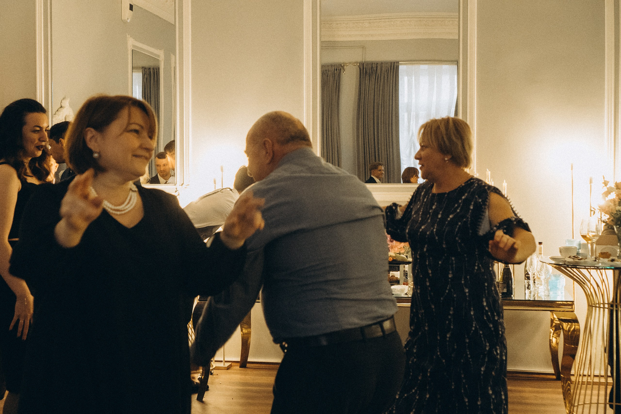 СЬЕМКА РЕПОРТАЖ В ЗАГСЕ (2 ДВОРЕЦ). Профессиональный фотограф, Санкт-Петербург — Виктория Богомолова