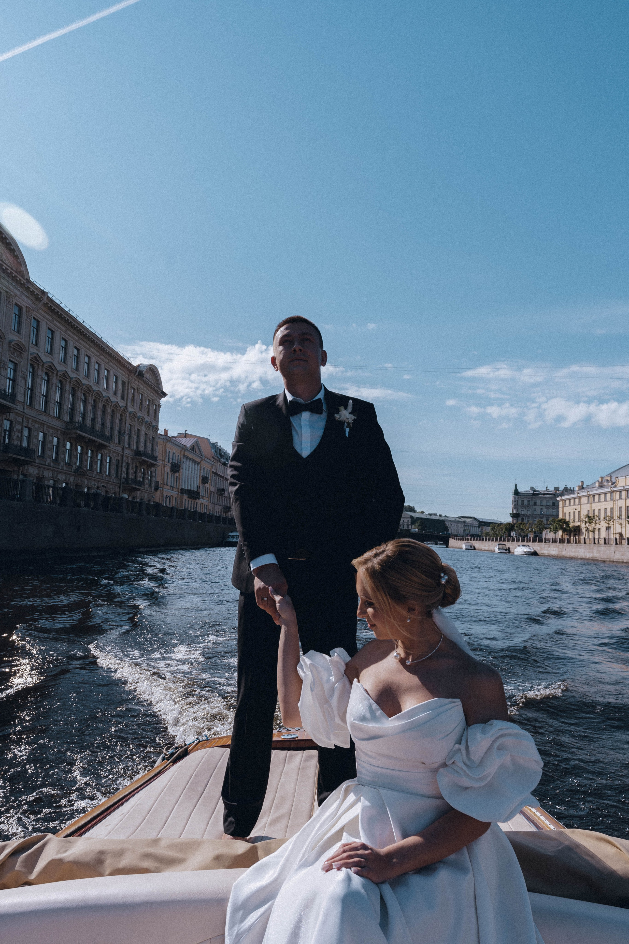 СВАДЕНБНАЯ СЬЕМКА НА КАТЕРЕ ПО КАНАЛАМ САНКТ-ПЕТЕРБУРГА И В АКВАТОРИИ НЕВЫ. Профессиональный фотограф, Санкт-Петербург — Виктория Богомолова