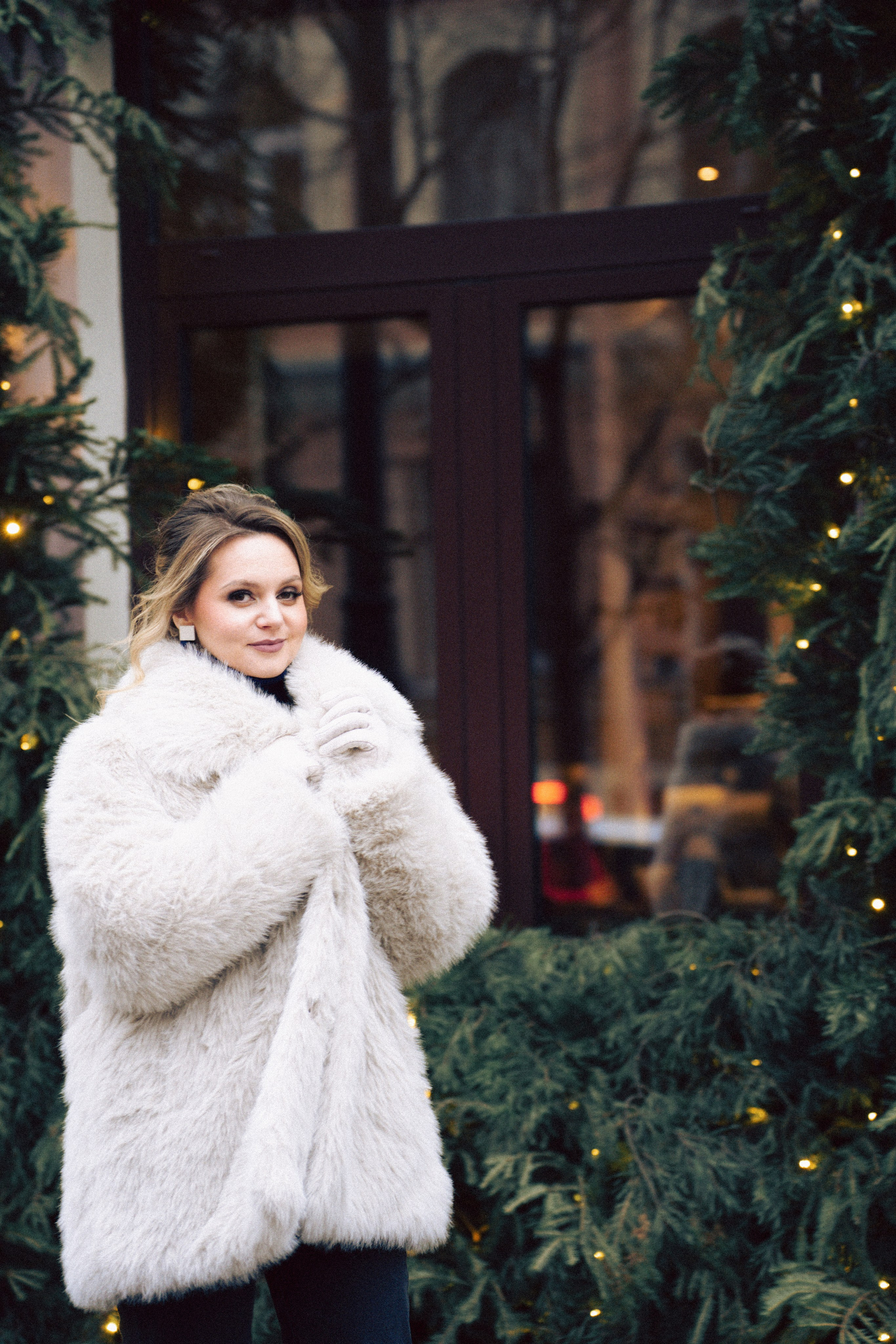 НОВОГОДНЯЯ ФОТОСЕСИИЯ В СТУДИИ ДЛЯ ДЕВУШКИ И ПРОГУЛКА ПО ЧЕРНЫШЕВСКОЙ. Профессиональный фотограф, Санкт-Петербург — Виктория Богомолова