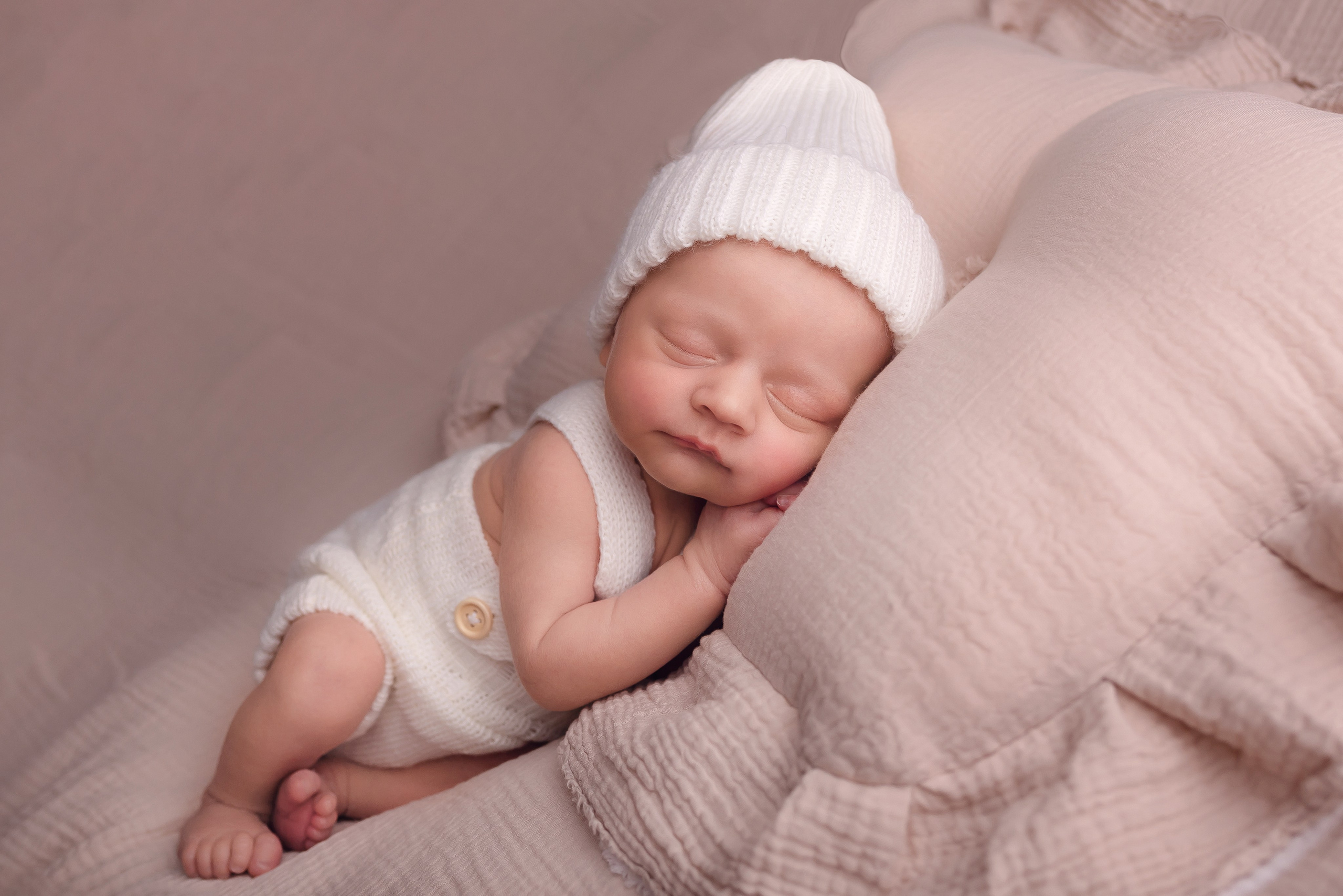 Дракончик. Фотограф Новорожденных и беременности г. Тюмень