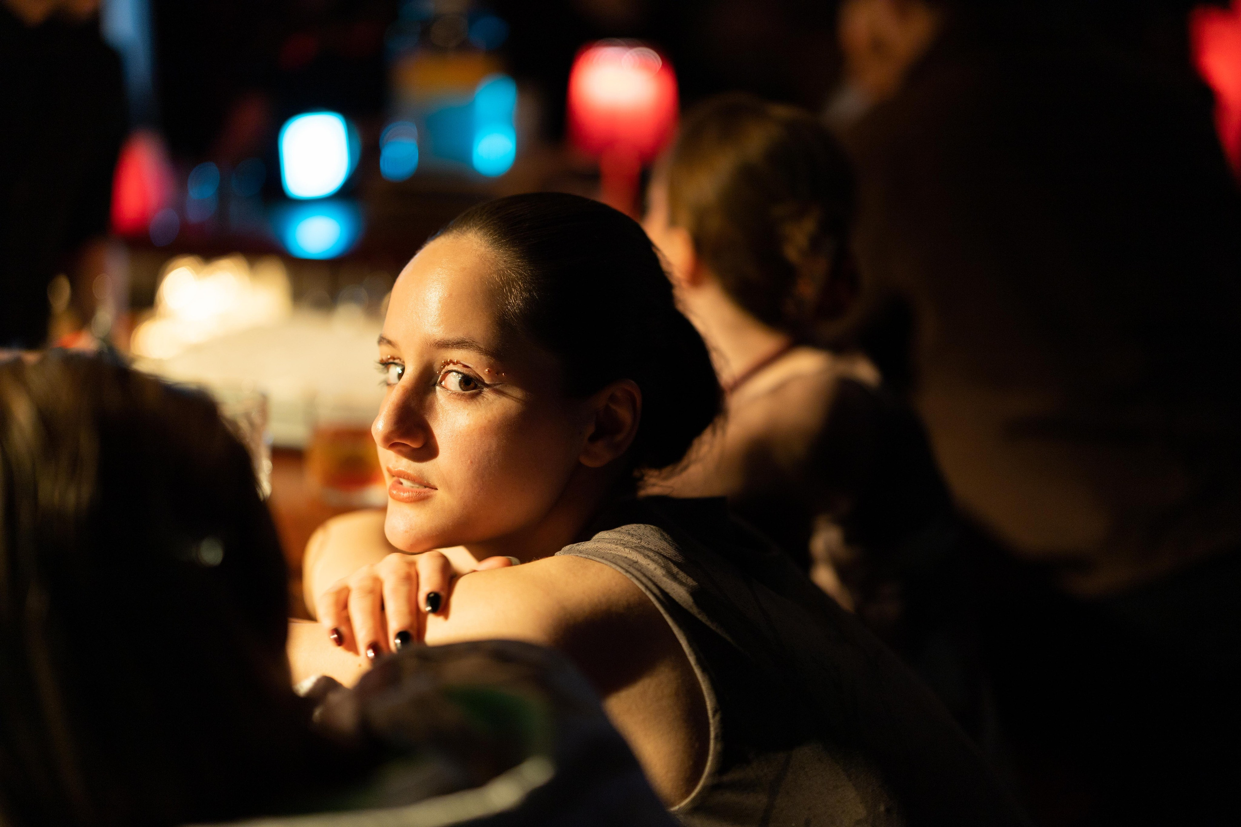 Film backstage. VICTORIA SHU