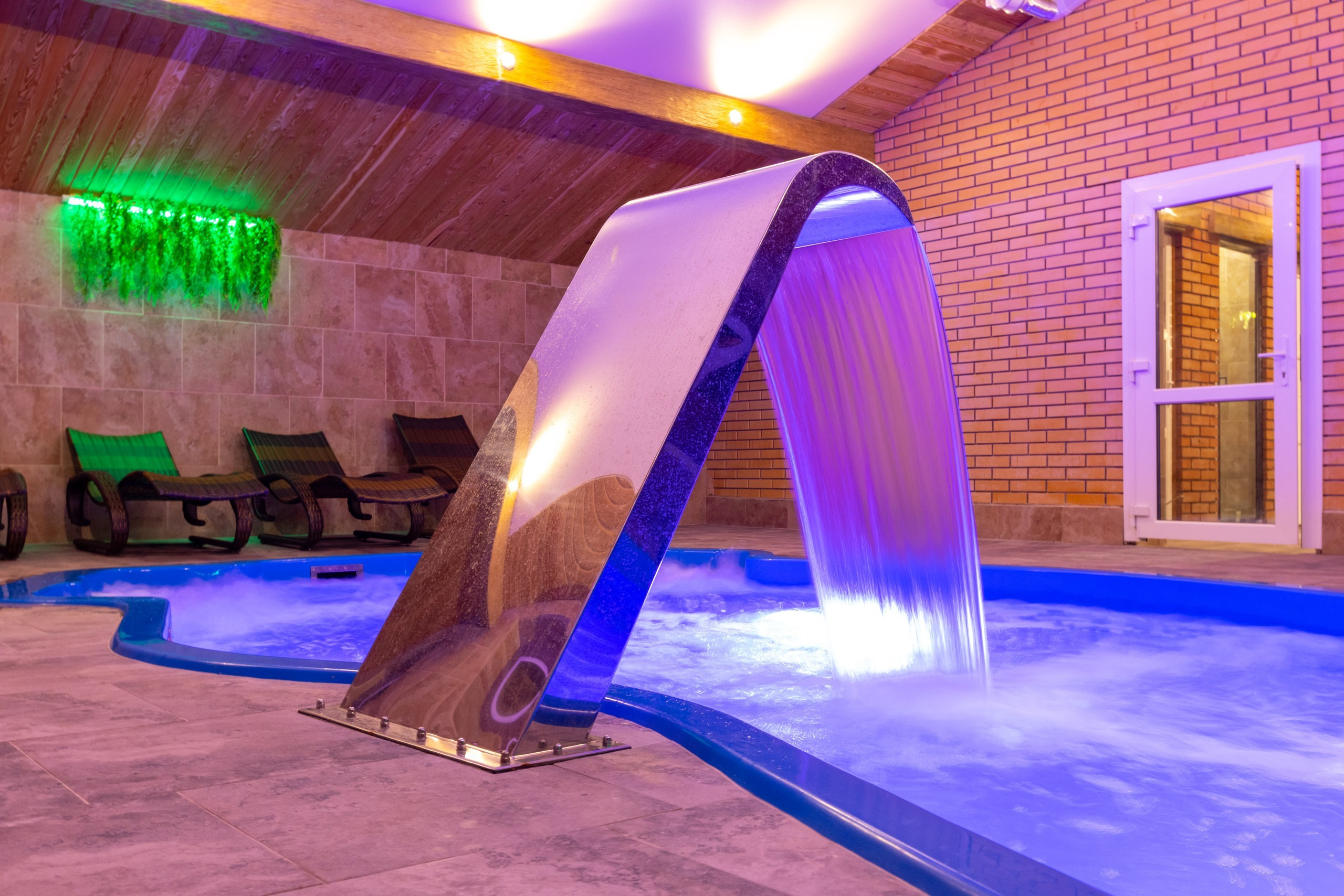 Большая Тросна вечером и новый бассейный комплекс. Фотограф в Туле Крупский АнДРей. Фотостудия «КАДР71» в Туле