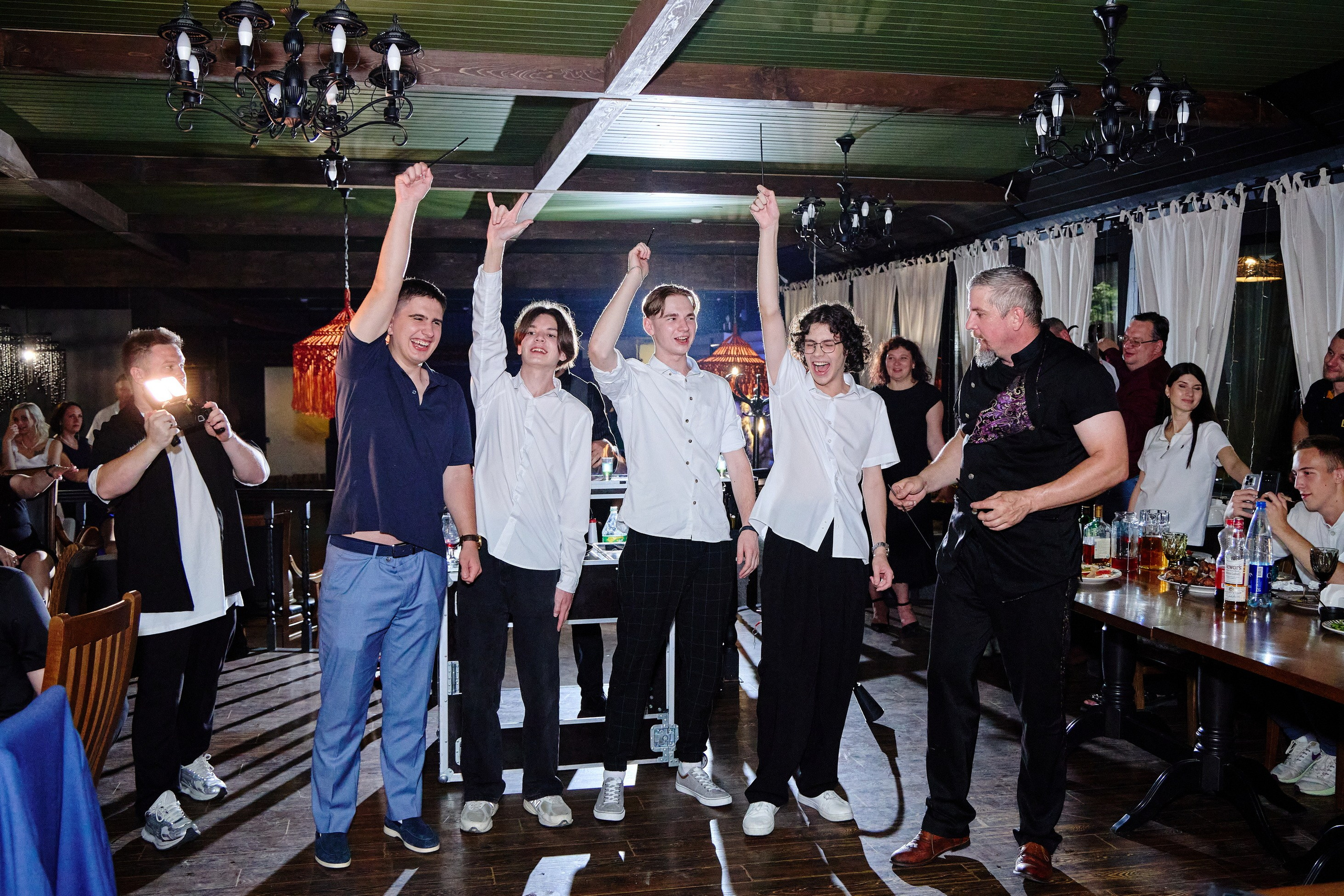 Выпускной 35 Сош. Фотограф Выпускные альбомы Таганрог Сергей Коробченко