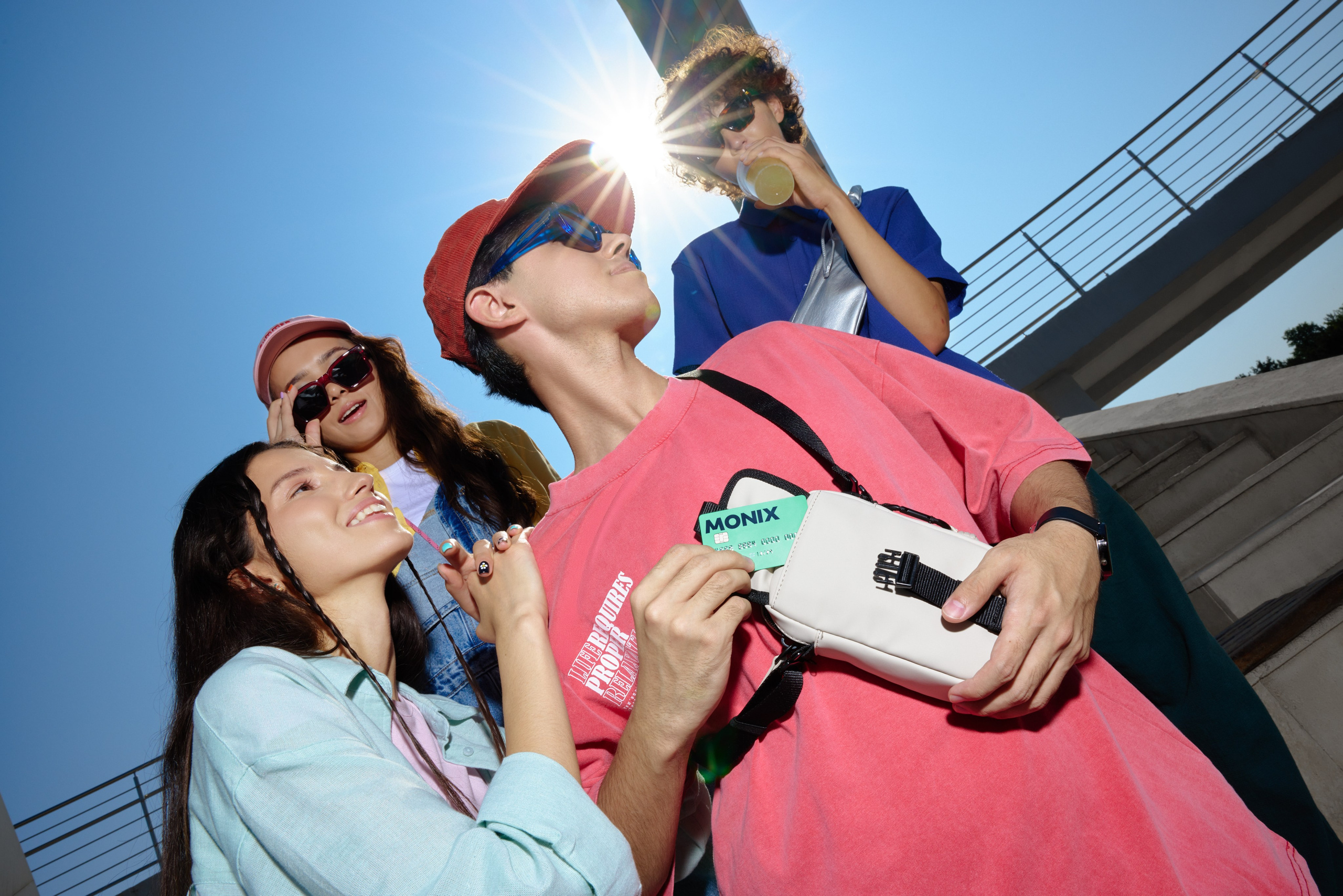 Monix. Fashion and advertising photographer