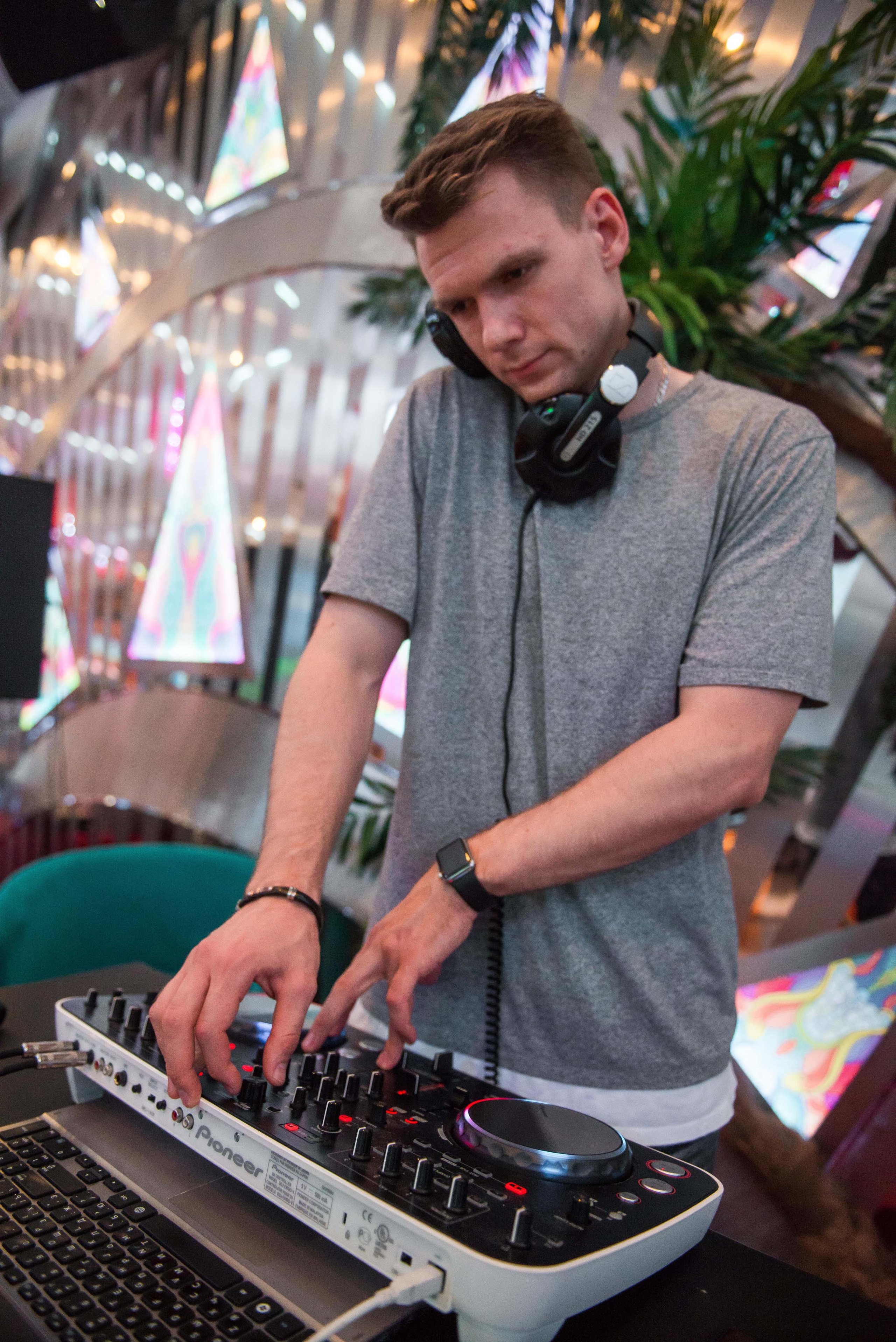 Квиз «ЗнатоКИТ» 03.09.2018 Бар 25-45 Москва. Свадебный фотограф на Урале Виктор Соколов