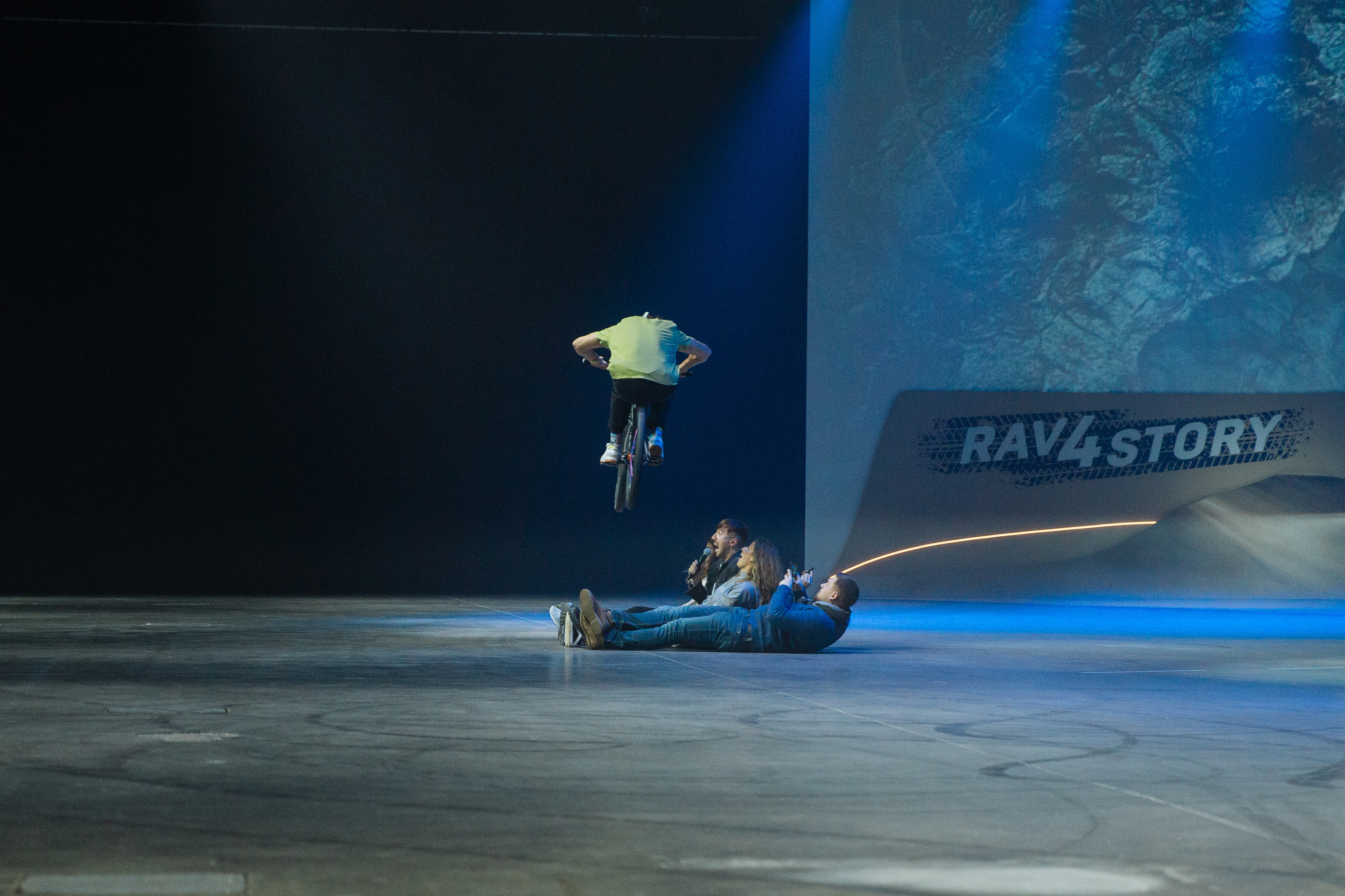 TOYOTA RAV 4. Портфолио свадебного фотографа. Роман Каргаполов