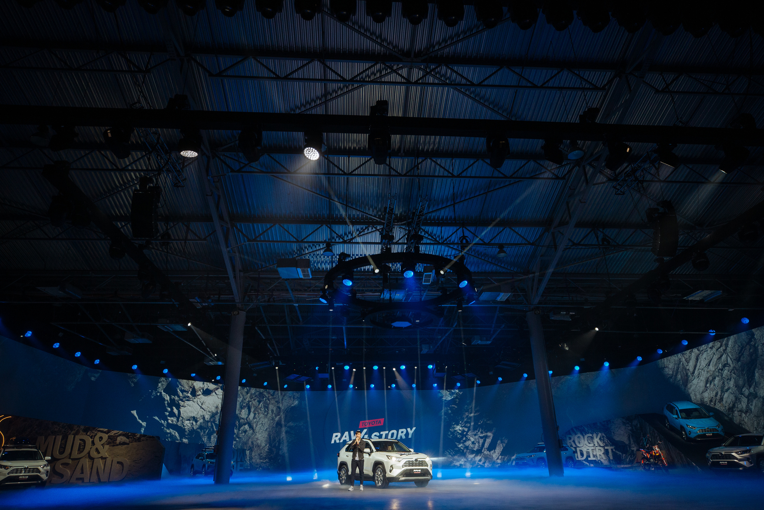 TOYOTA RAV 4. Портфолио свадебного фотографа. Роман Каргаполов