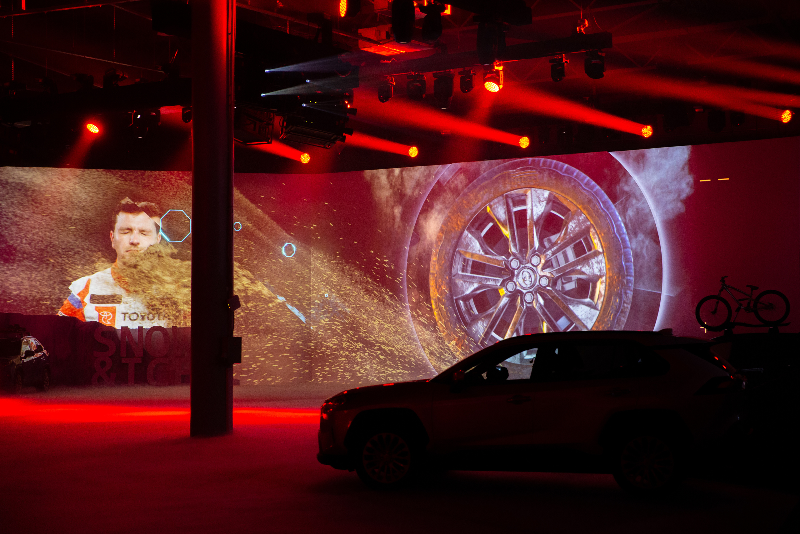 TOYOTA RAV 4. Портфолио свадебного фотографа. Роман Каргаполов