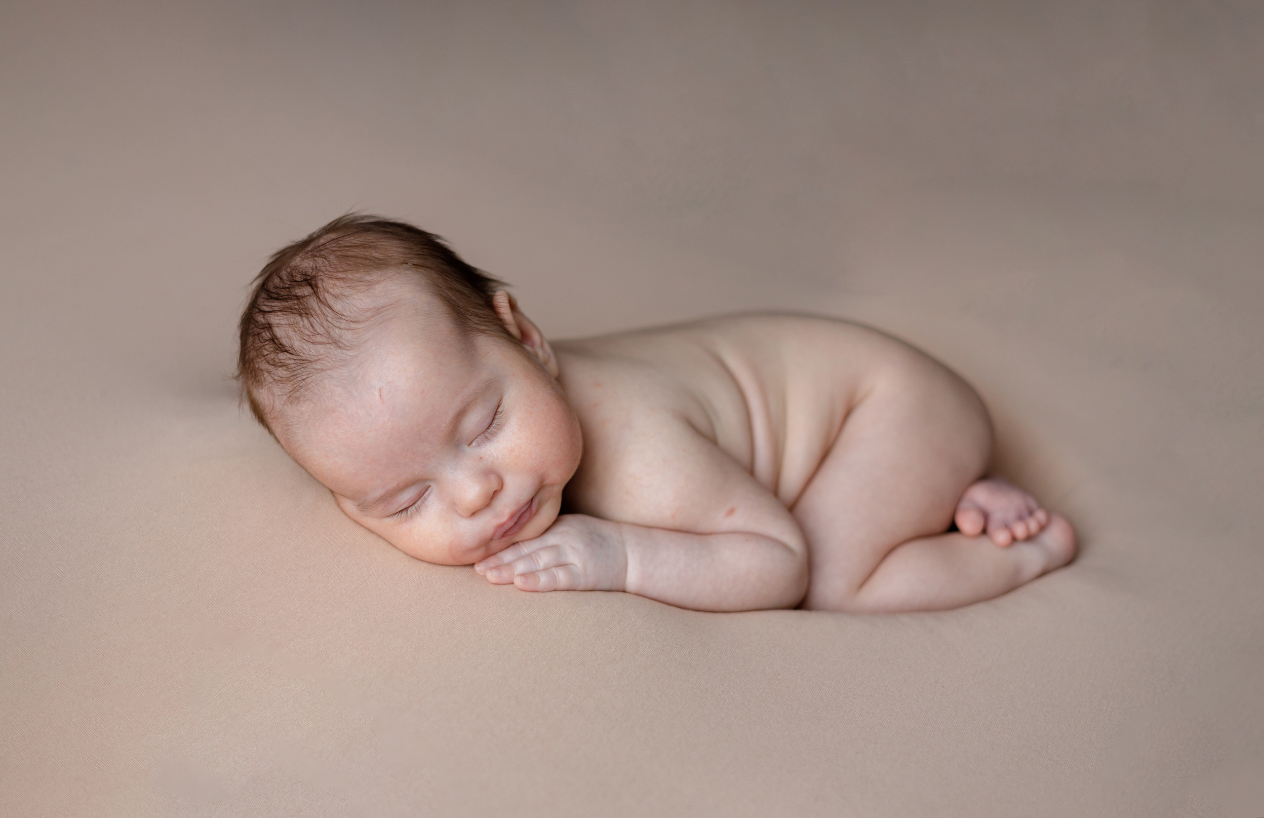 Оскар. Евгения Горбунова фотограф новорожденных в Новом Уренгое